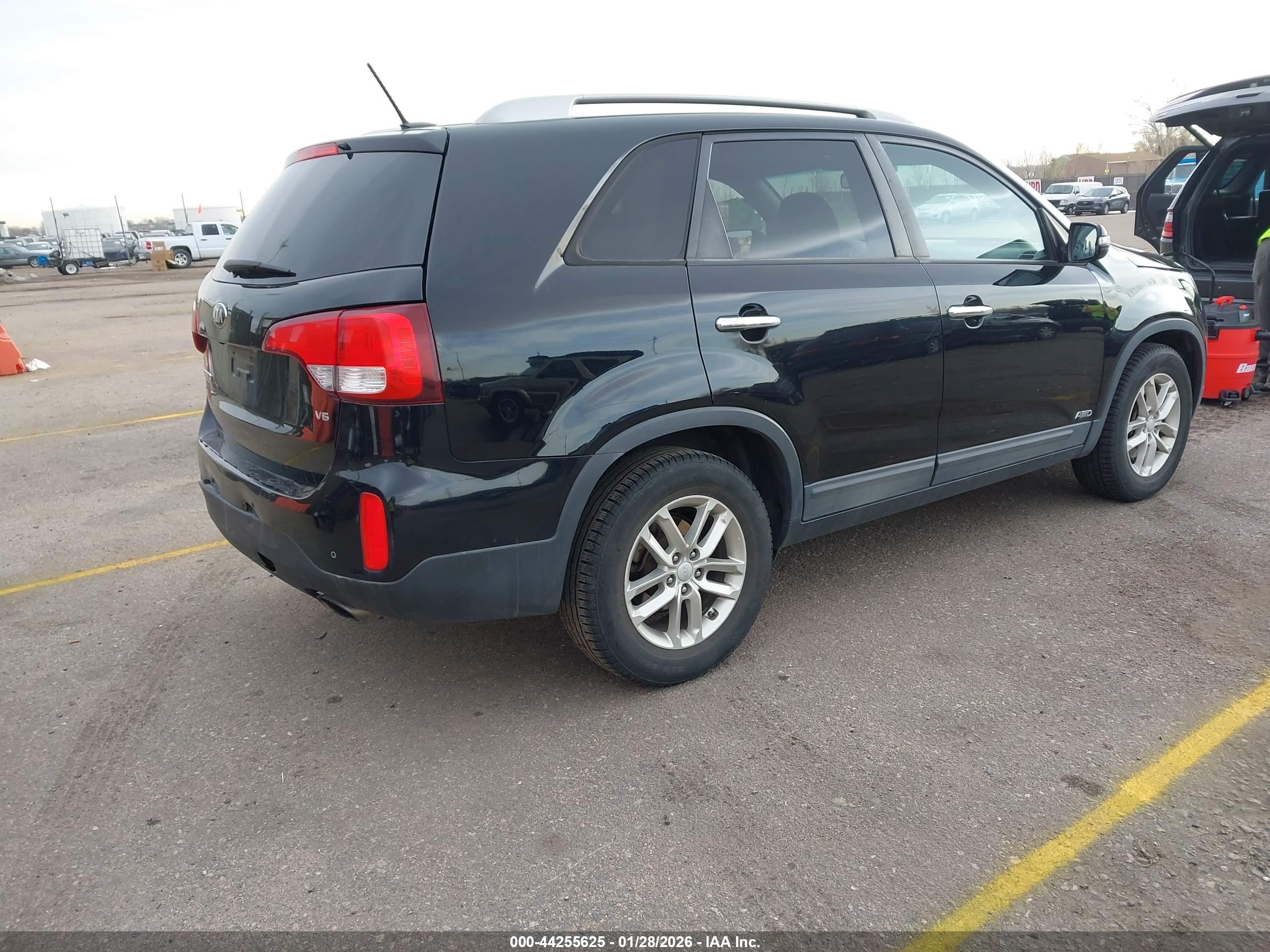 KIA SORENTO image 4