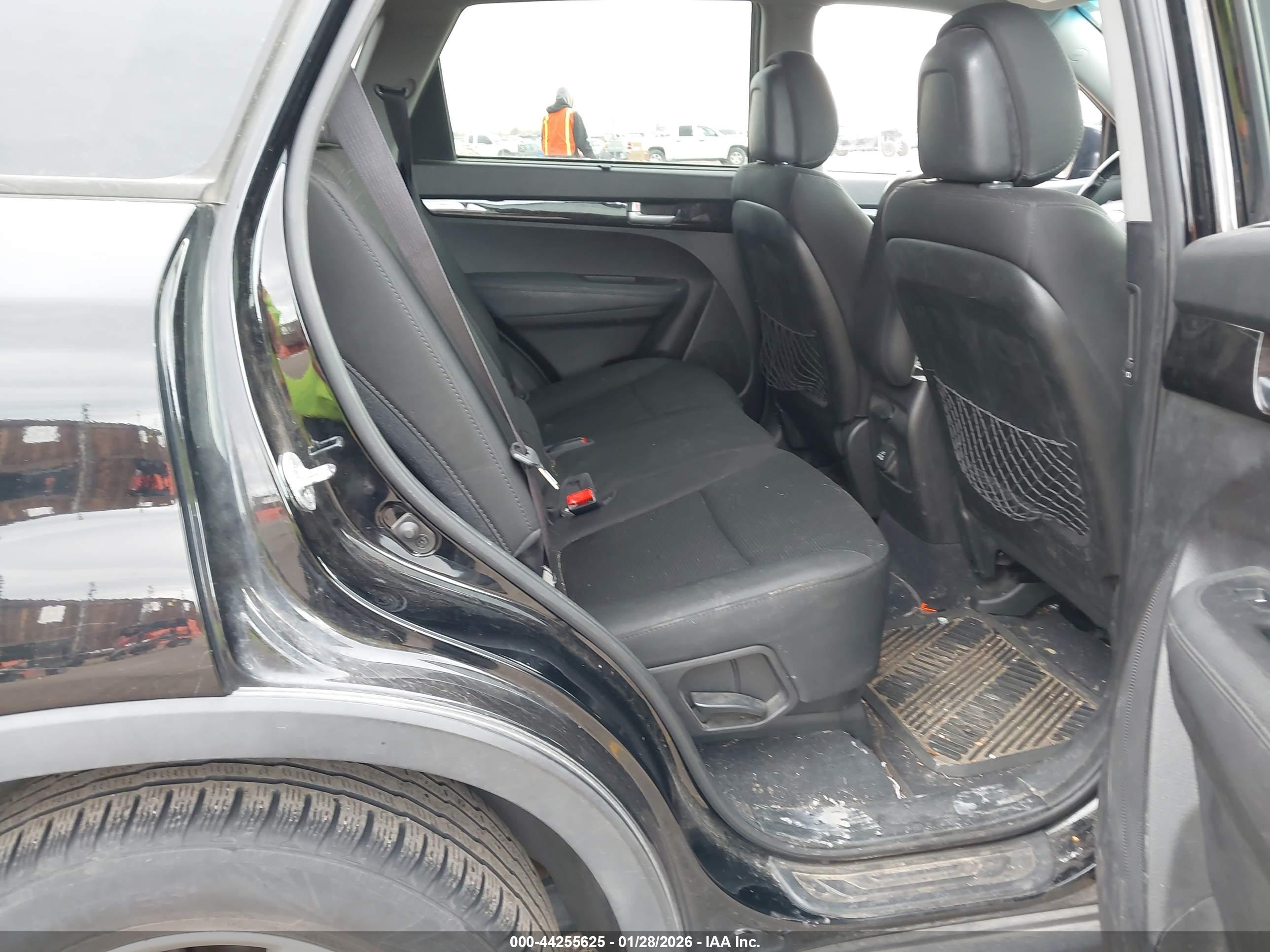 KIA SORENTO image 8