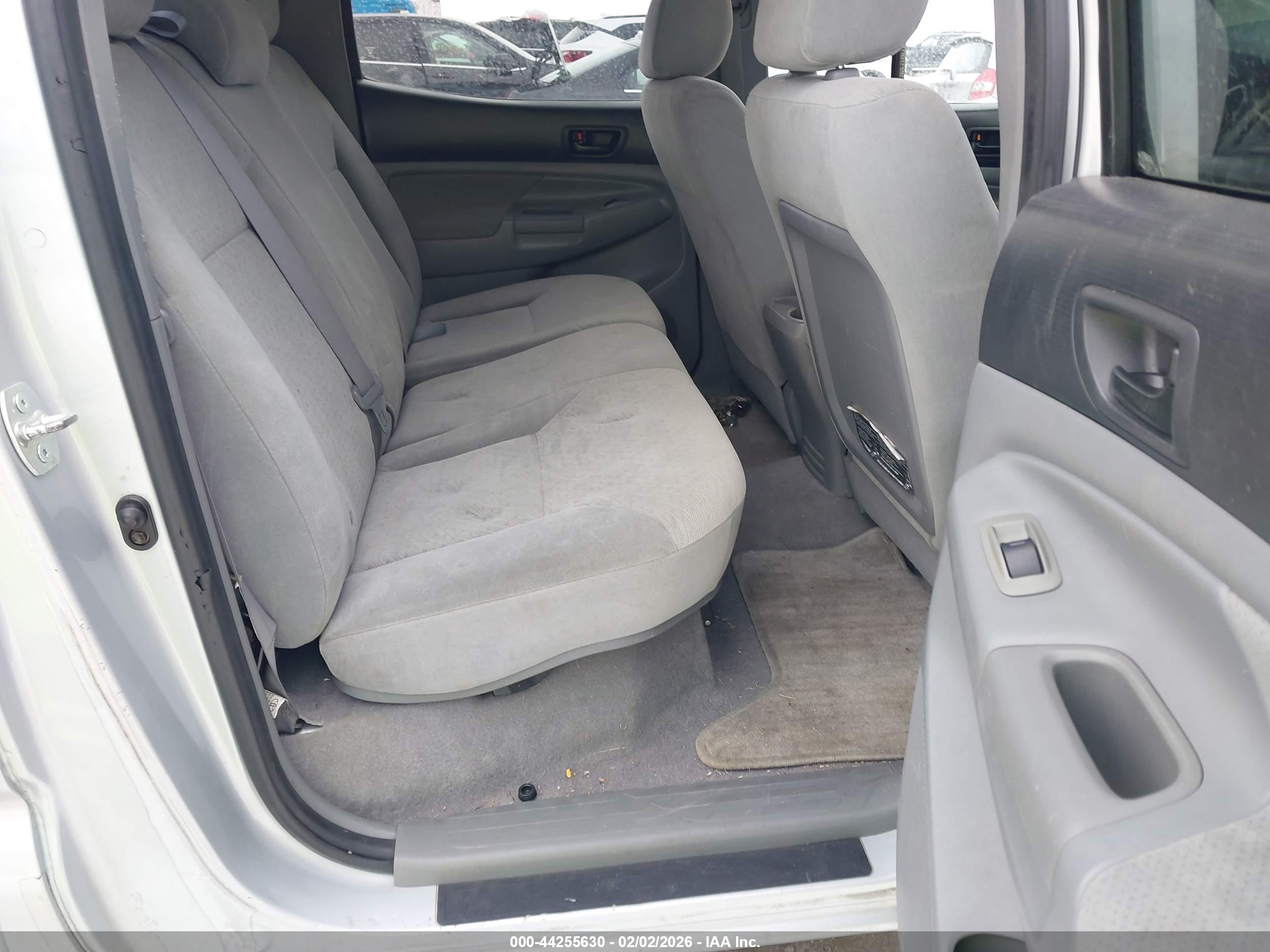 TOYOTA TACOMA image 8
