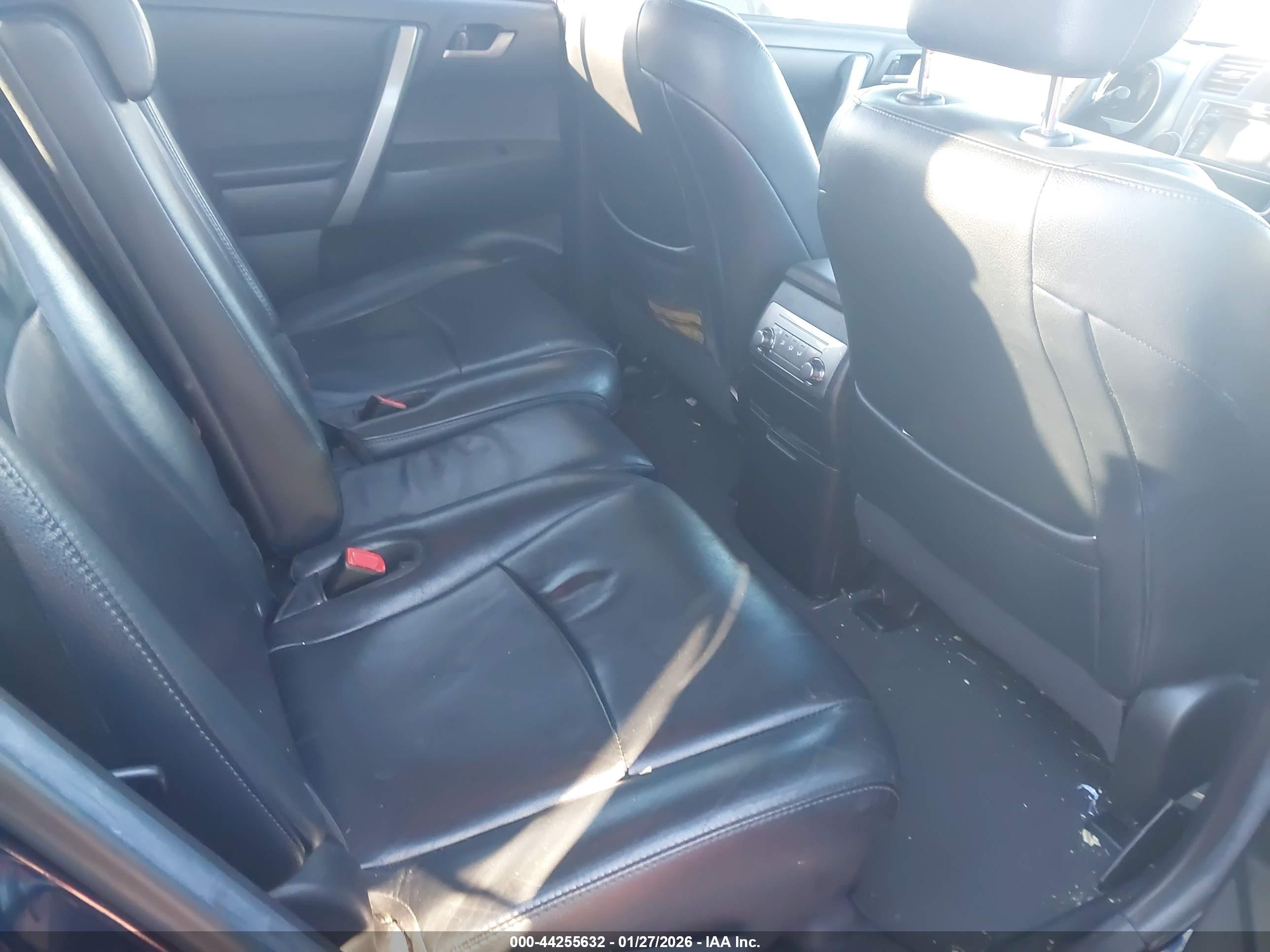 TOYOTA HIGHLANDER image 8