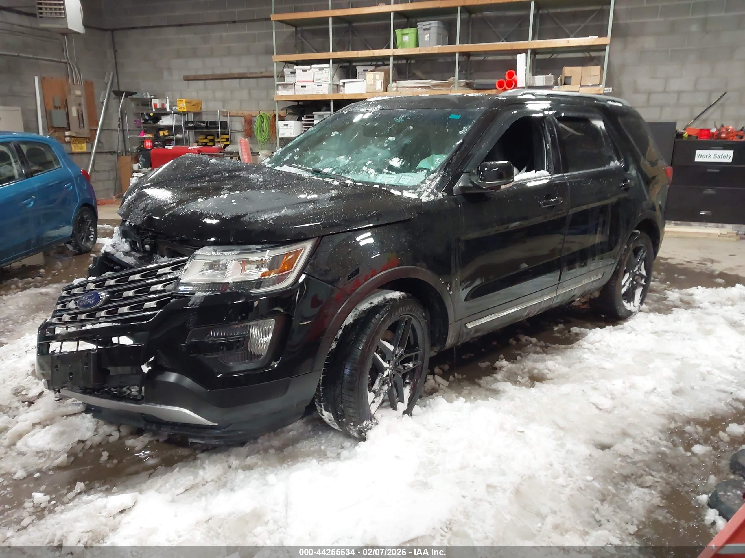 FORD EXPLORER image 2