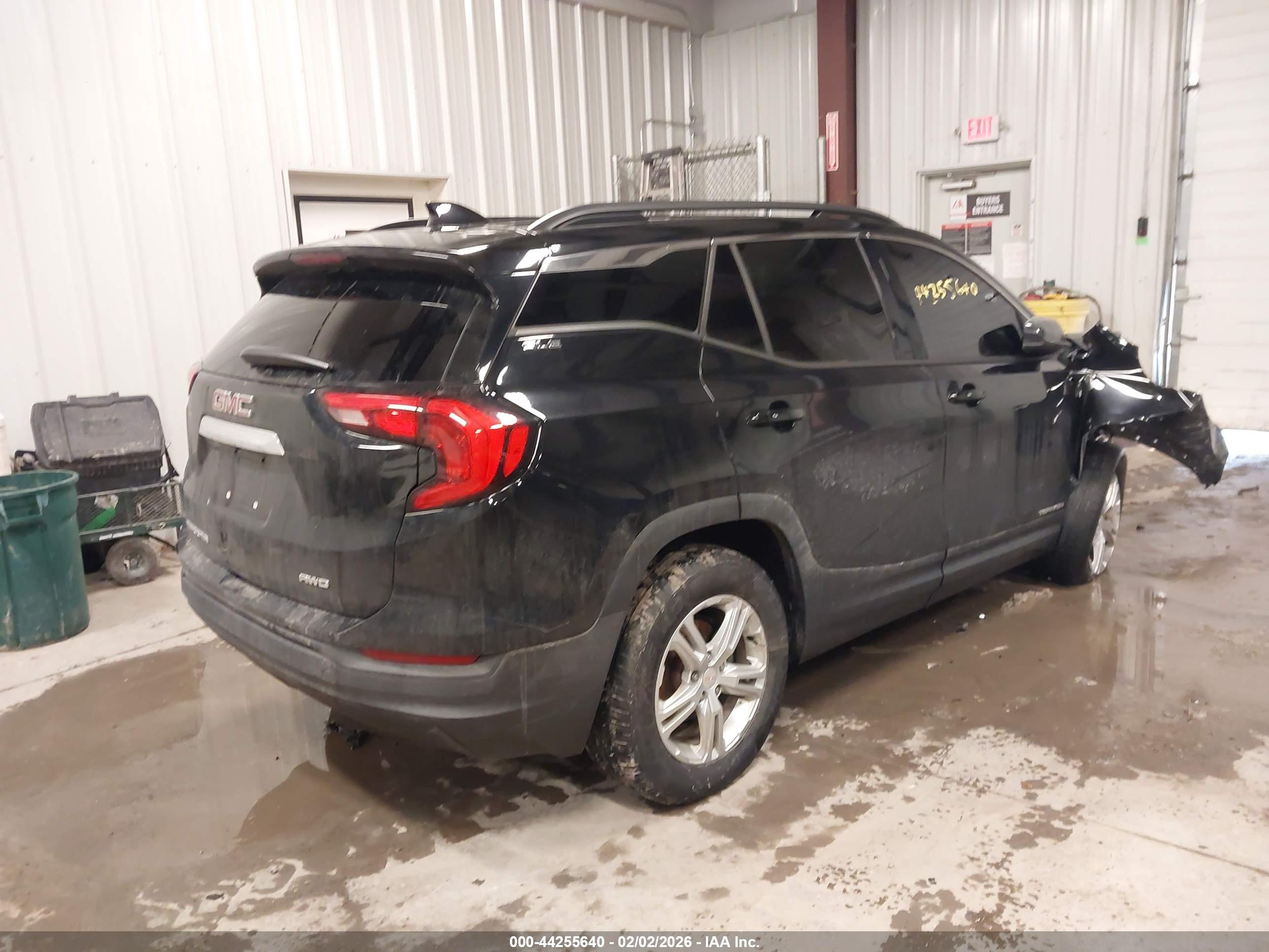 GMC TERRAIN image 4