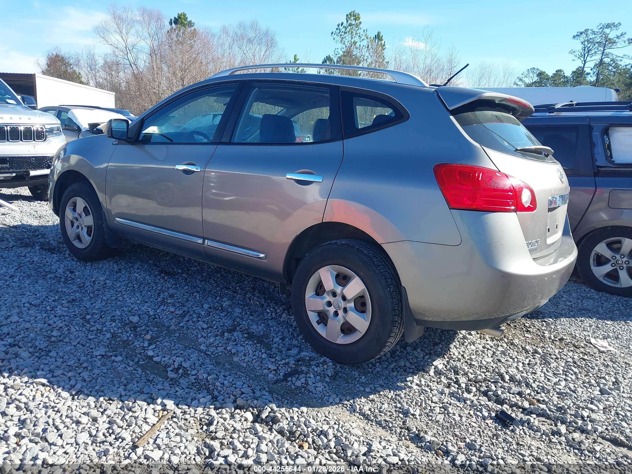 NISSAN ROGUE image 3