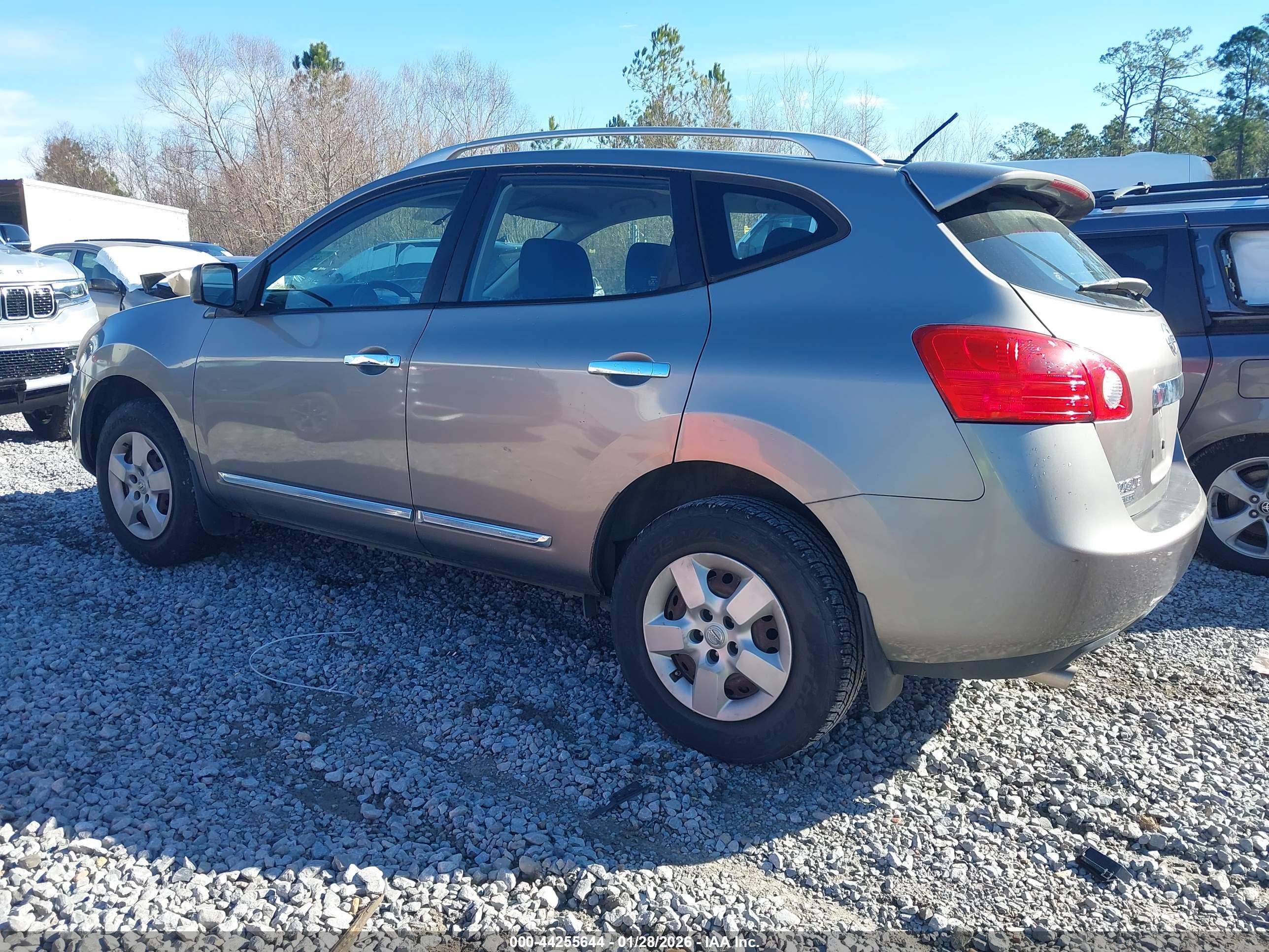 NISSAN ROGUE image 6