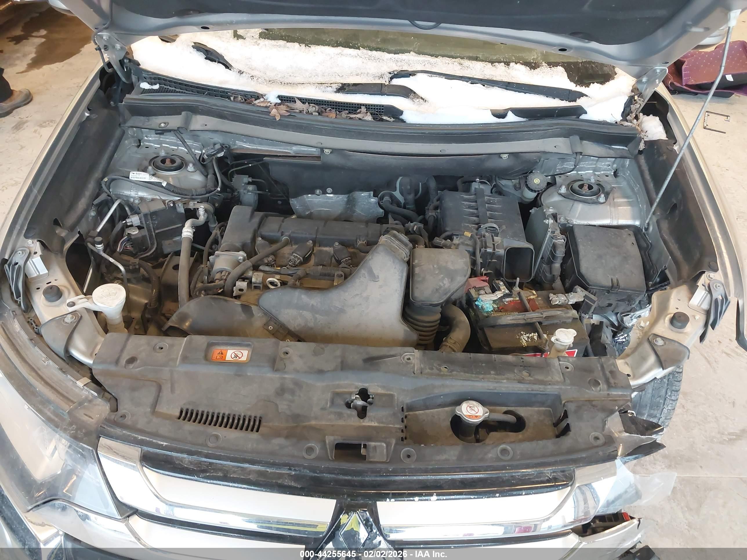 MITSUBISHI OUTLANDER image 10
