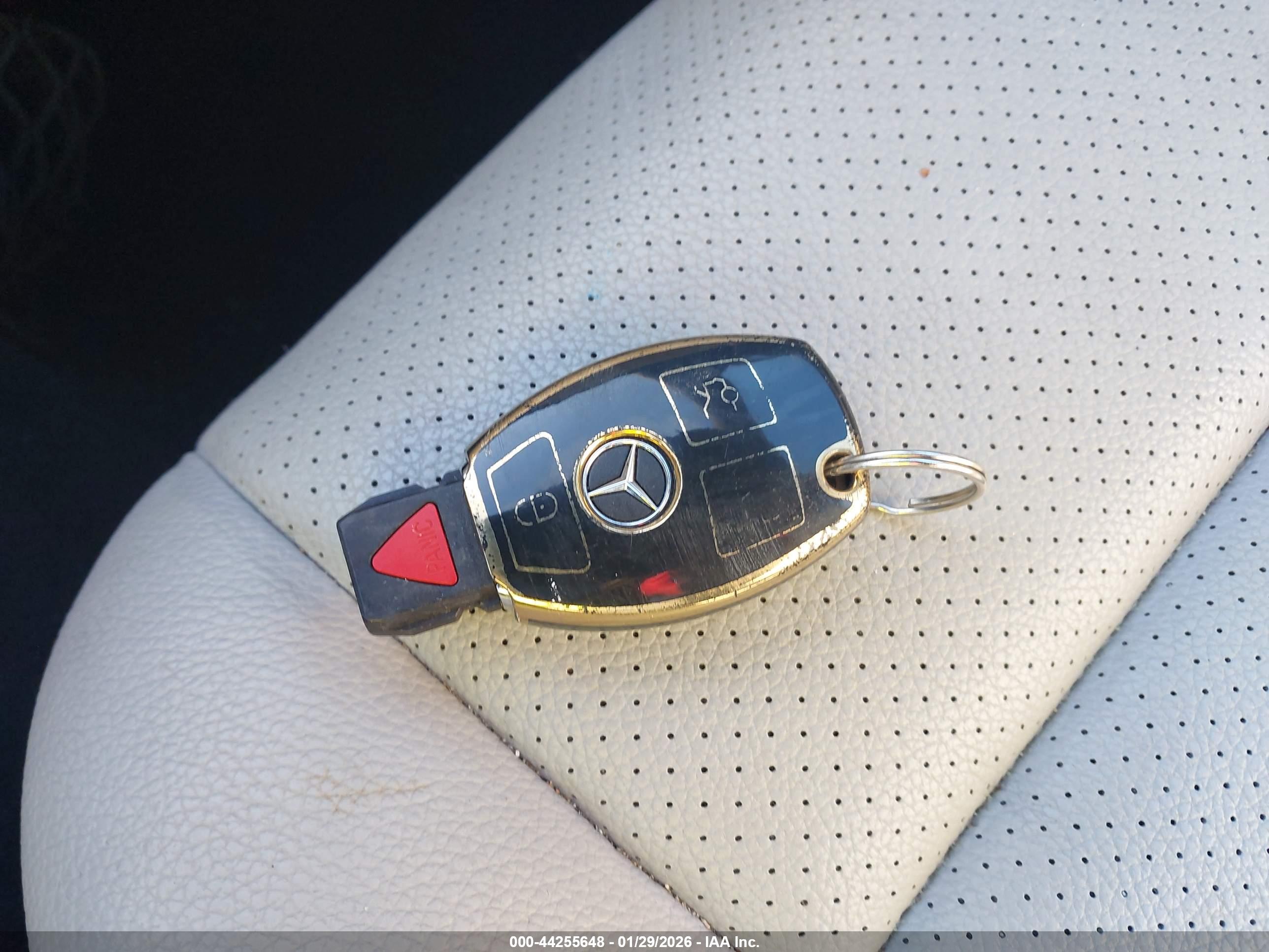 MERCEDES-BENZ C image 11