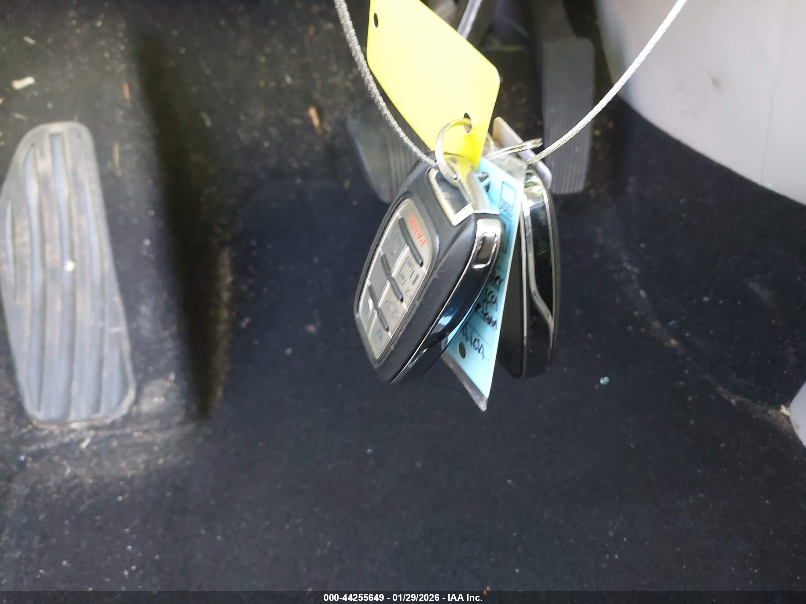 CHRYSLER PACIFICA image 11