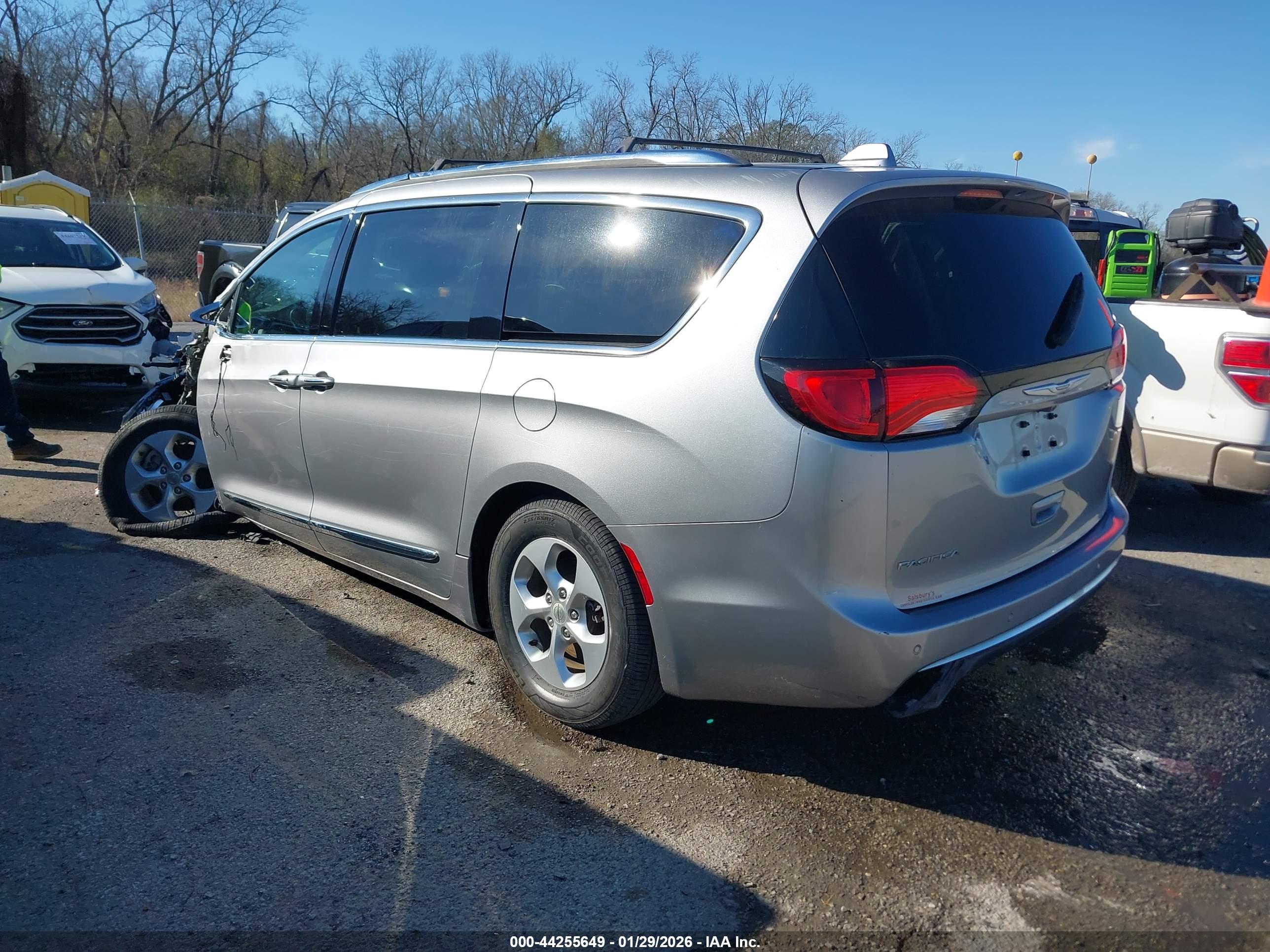 CHRYSLER PACIFICA image 3