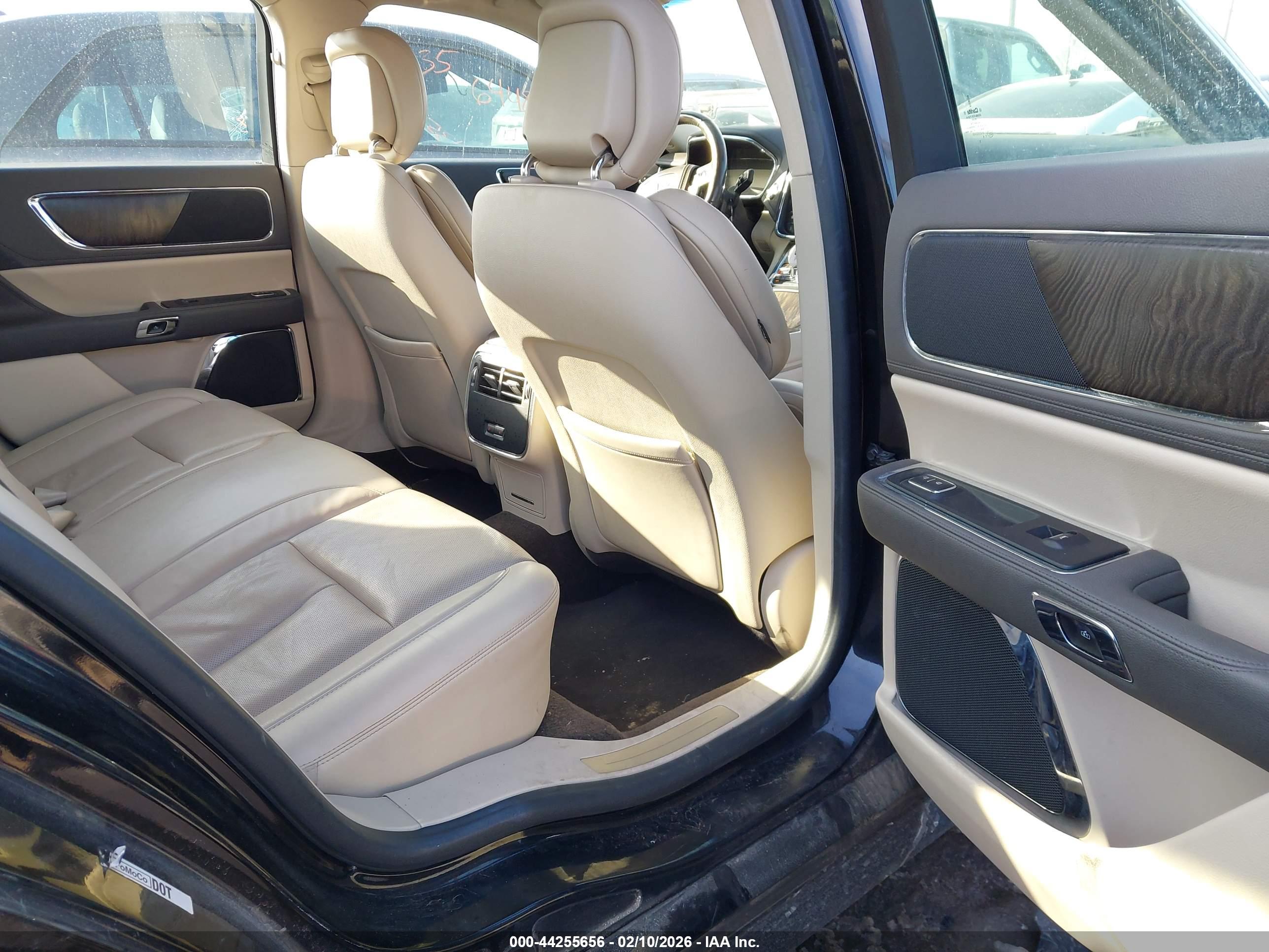 LINCOLN CONTINENTAL image 8