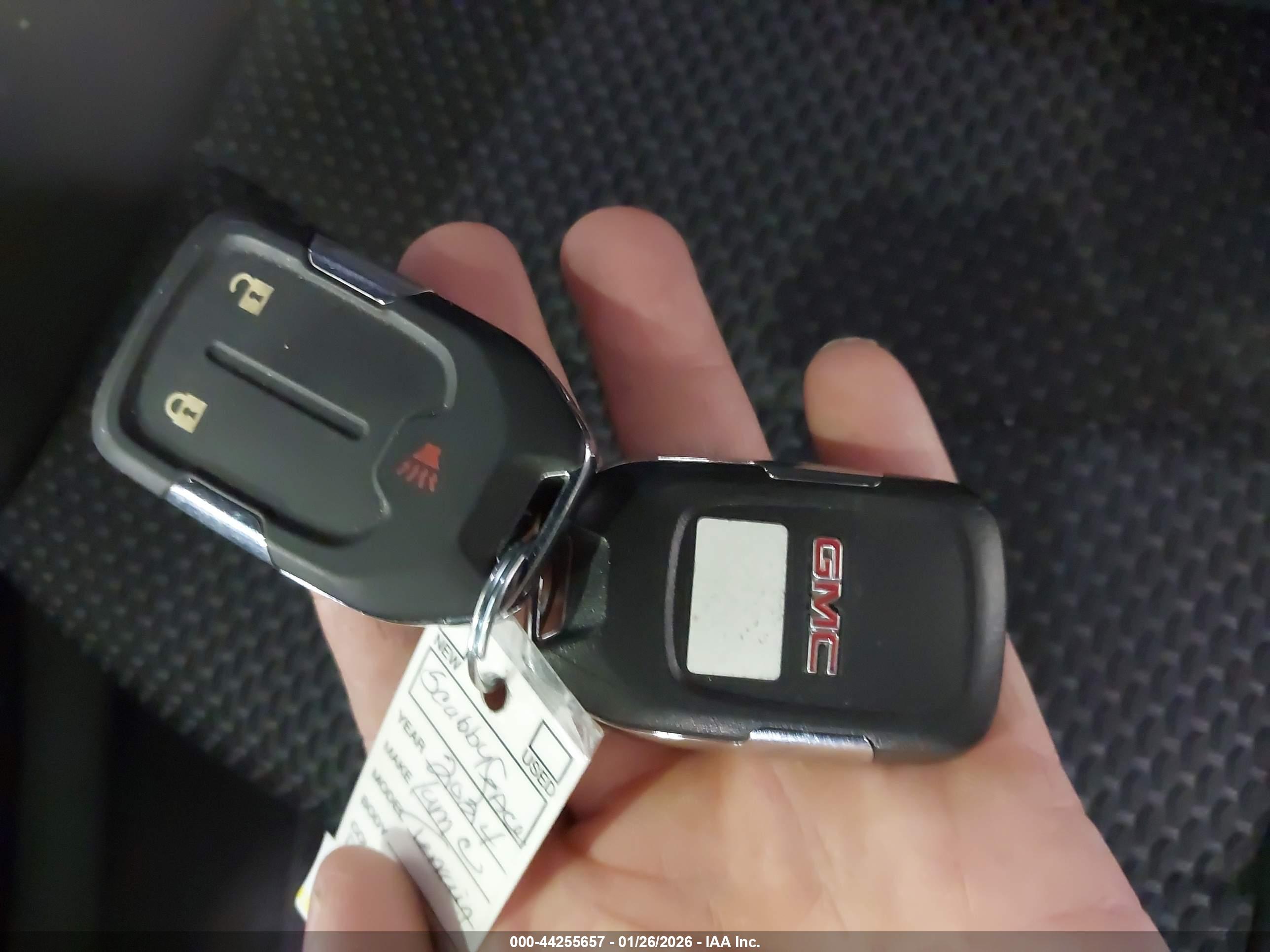 GMC TERRAIN image 11