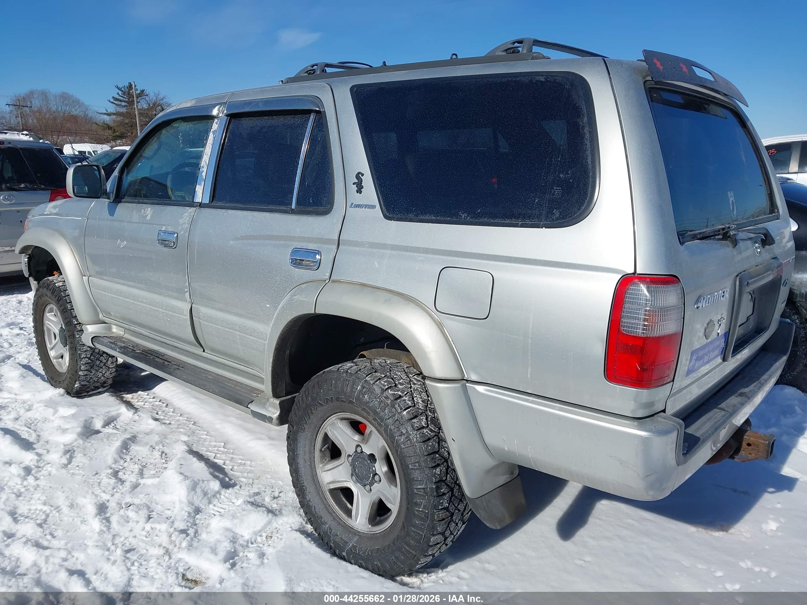 TOYOTA 4RUNNER image 3