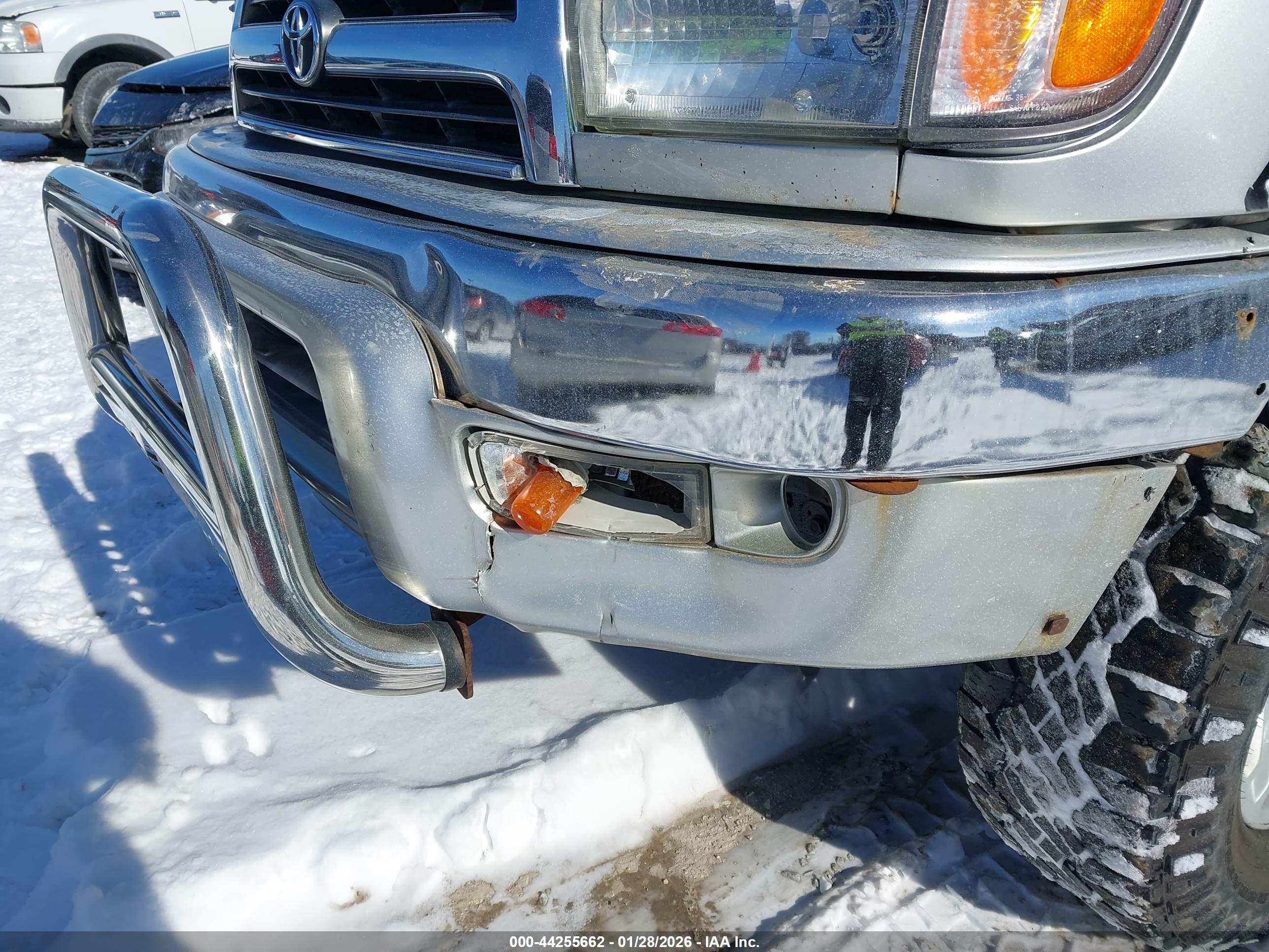 TOYOTA 4RUNNER image 6