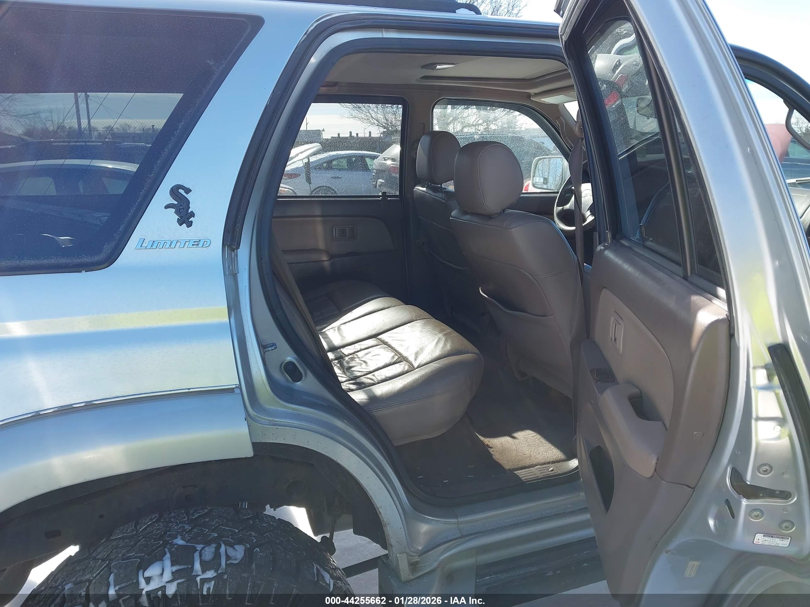 TOYOTA 4RUNNER image 8