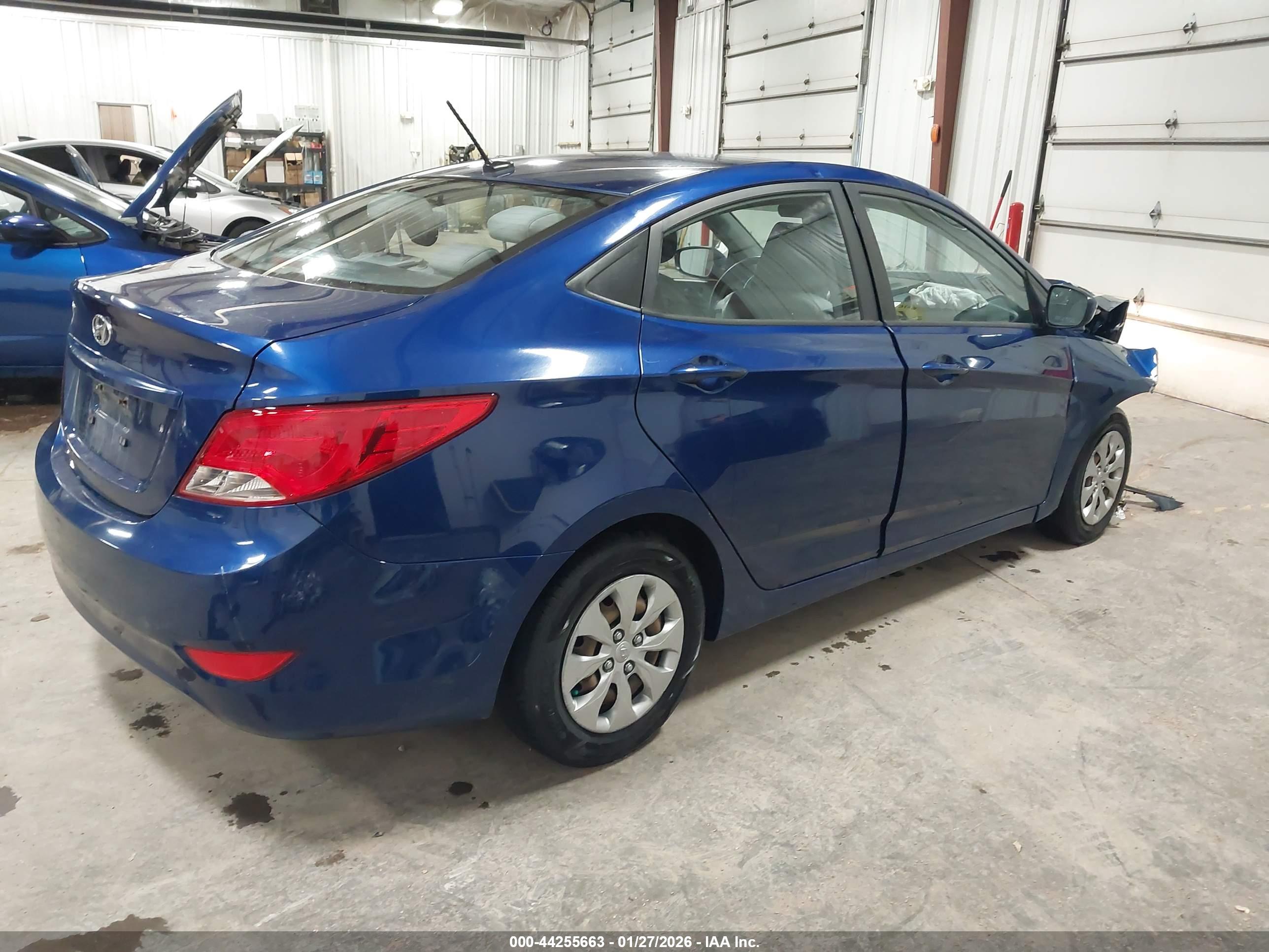 HYUNDAI ACCENT image 4