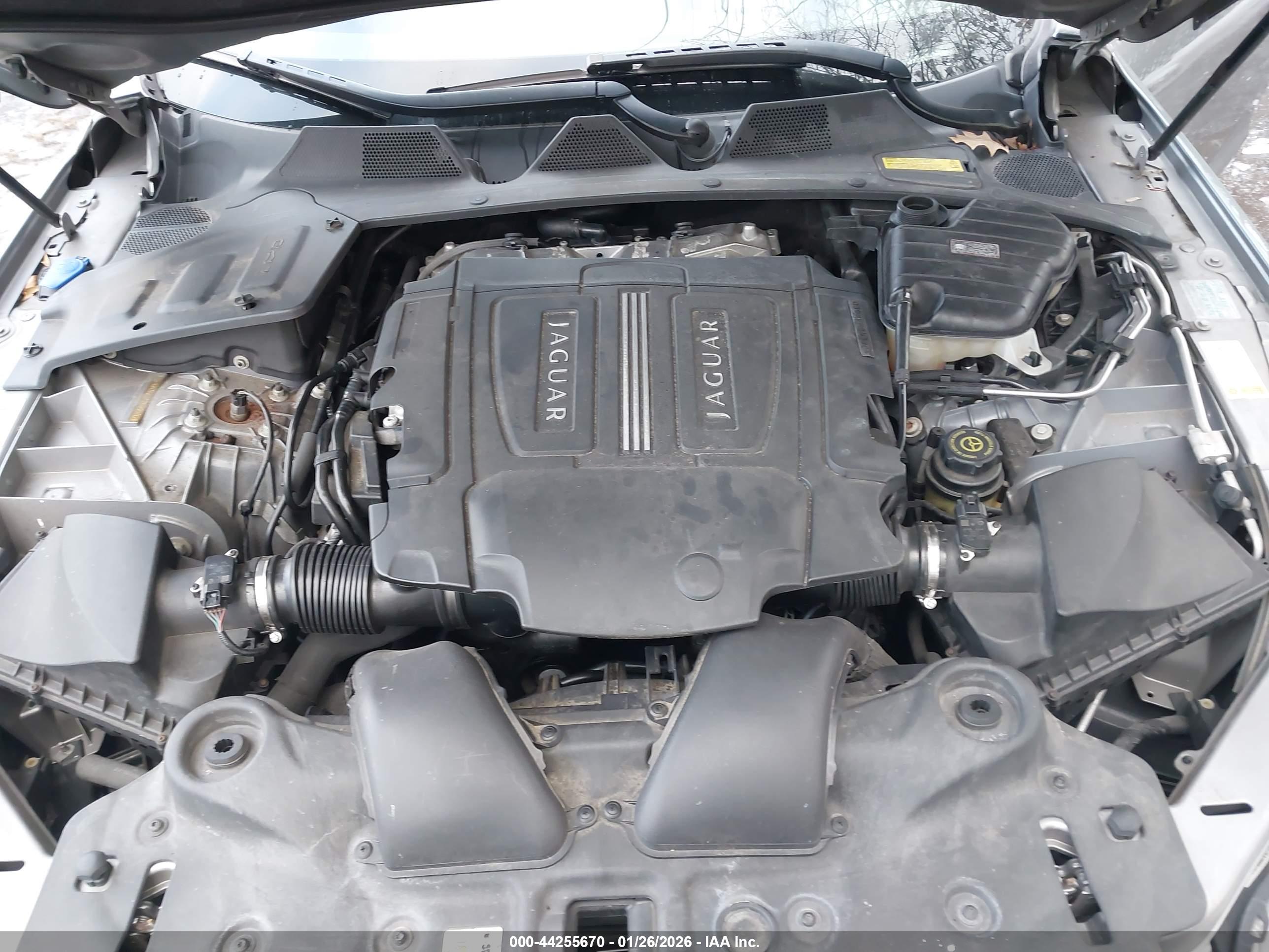 JAGUAR XJ image 10