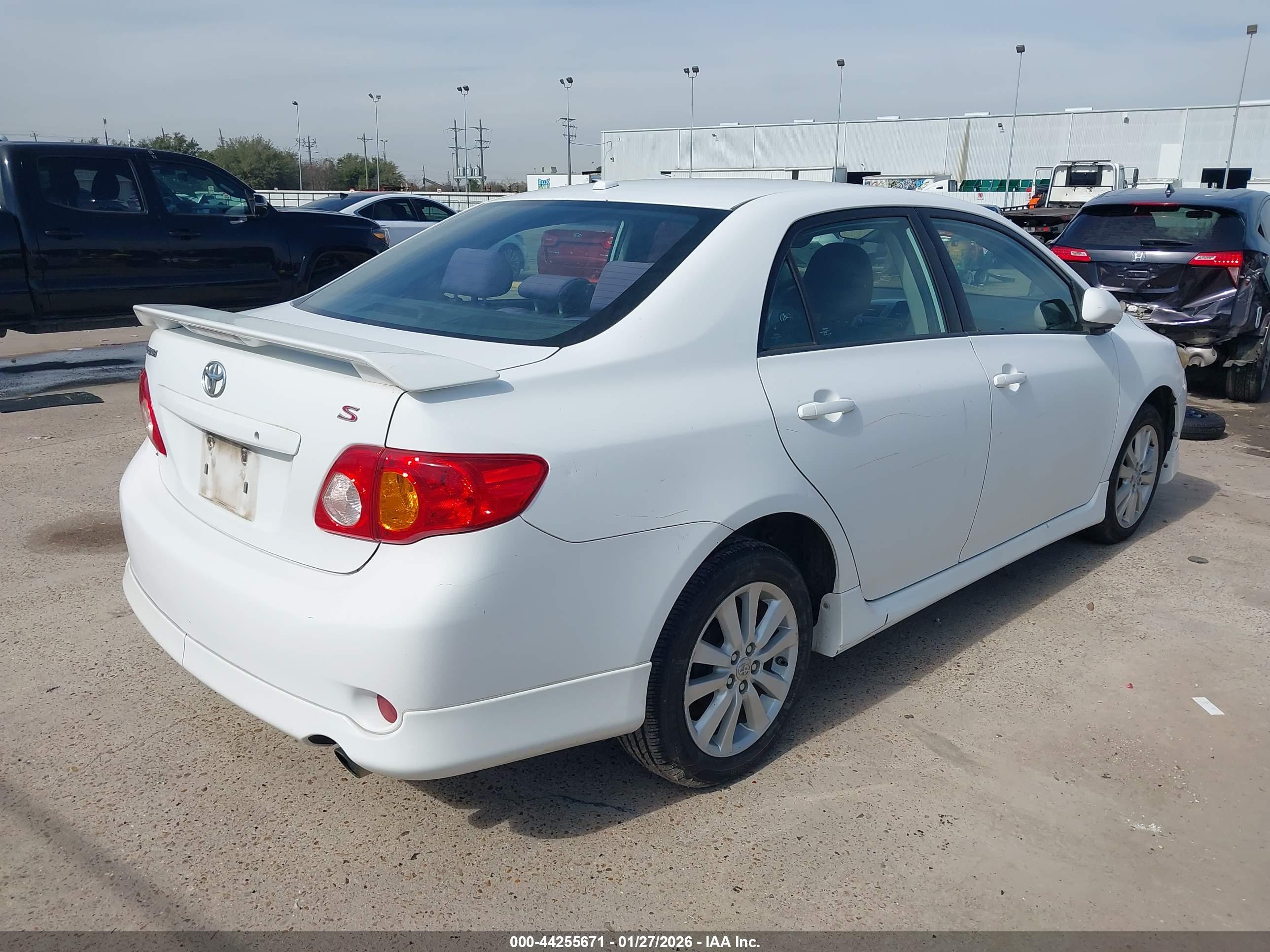 TOYOTA COROLLA image 4