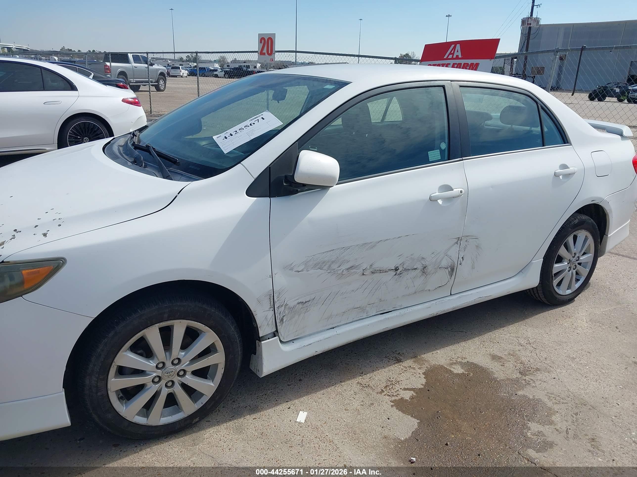 TOYOTA COROLLA image 6
