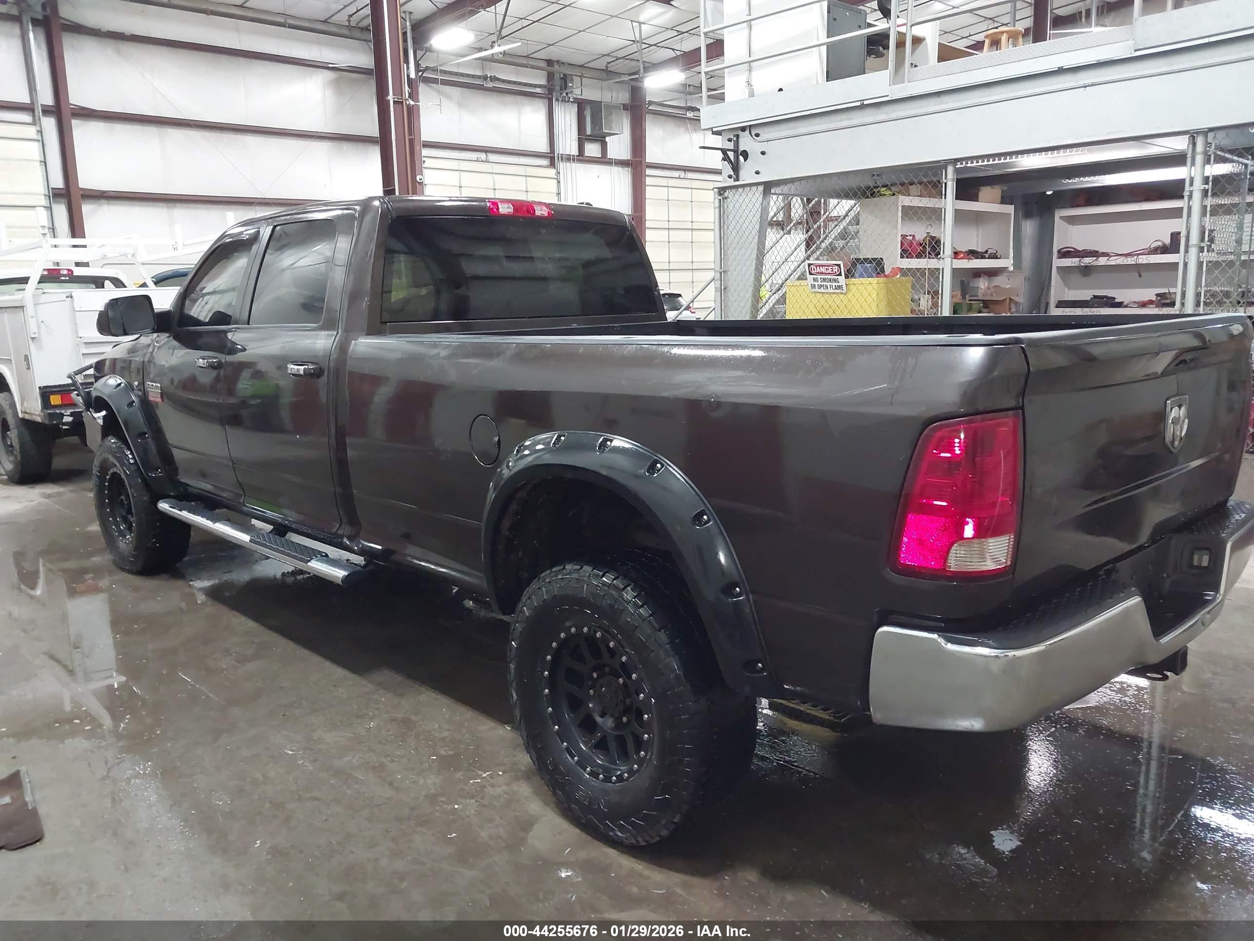 DODGE RAM image 3