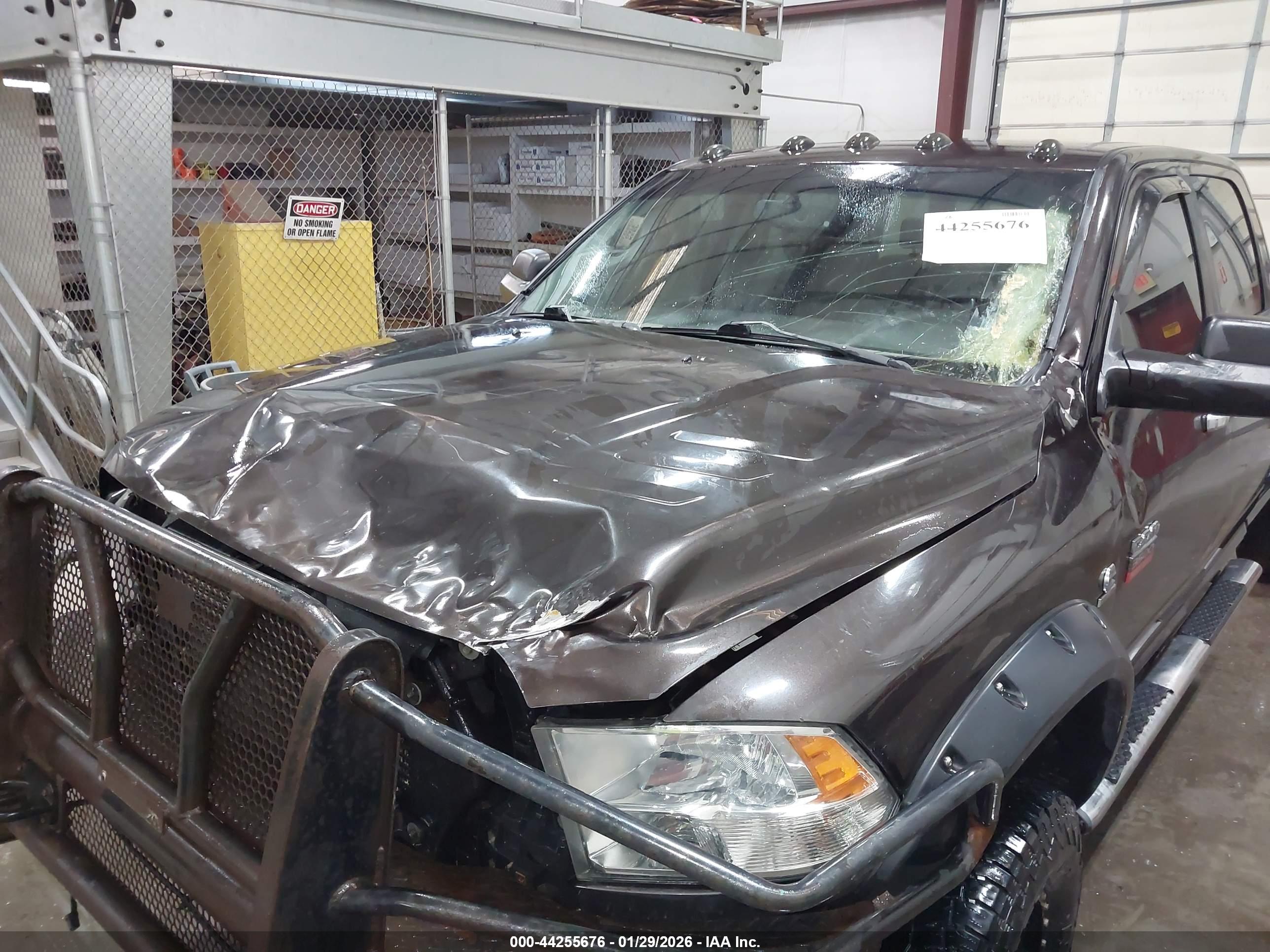 DODGE RAM image 6