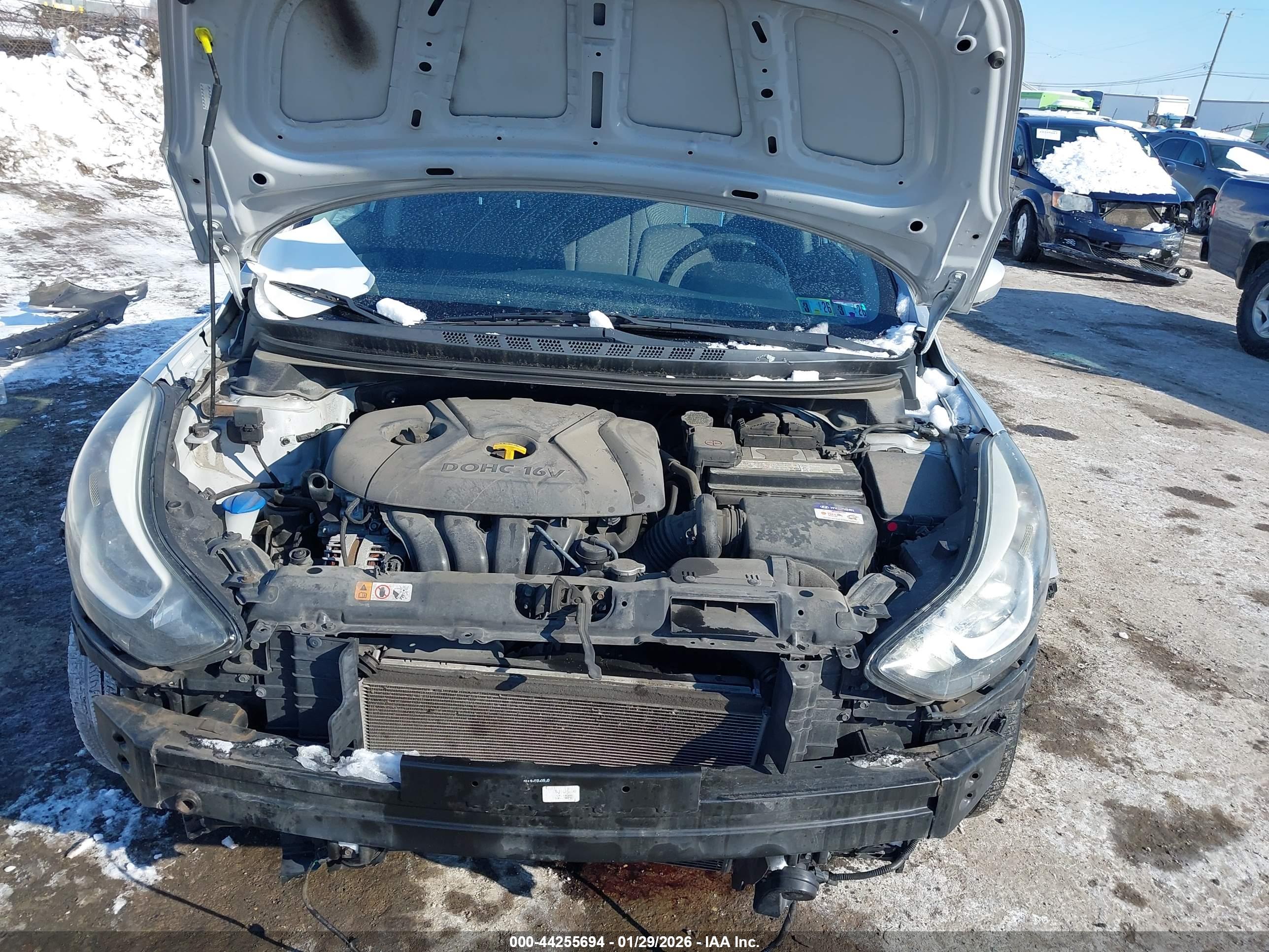 HYUNDAI ELANTRA image 10