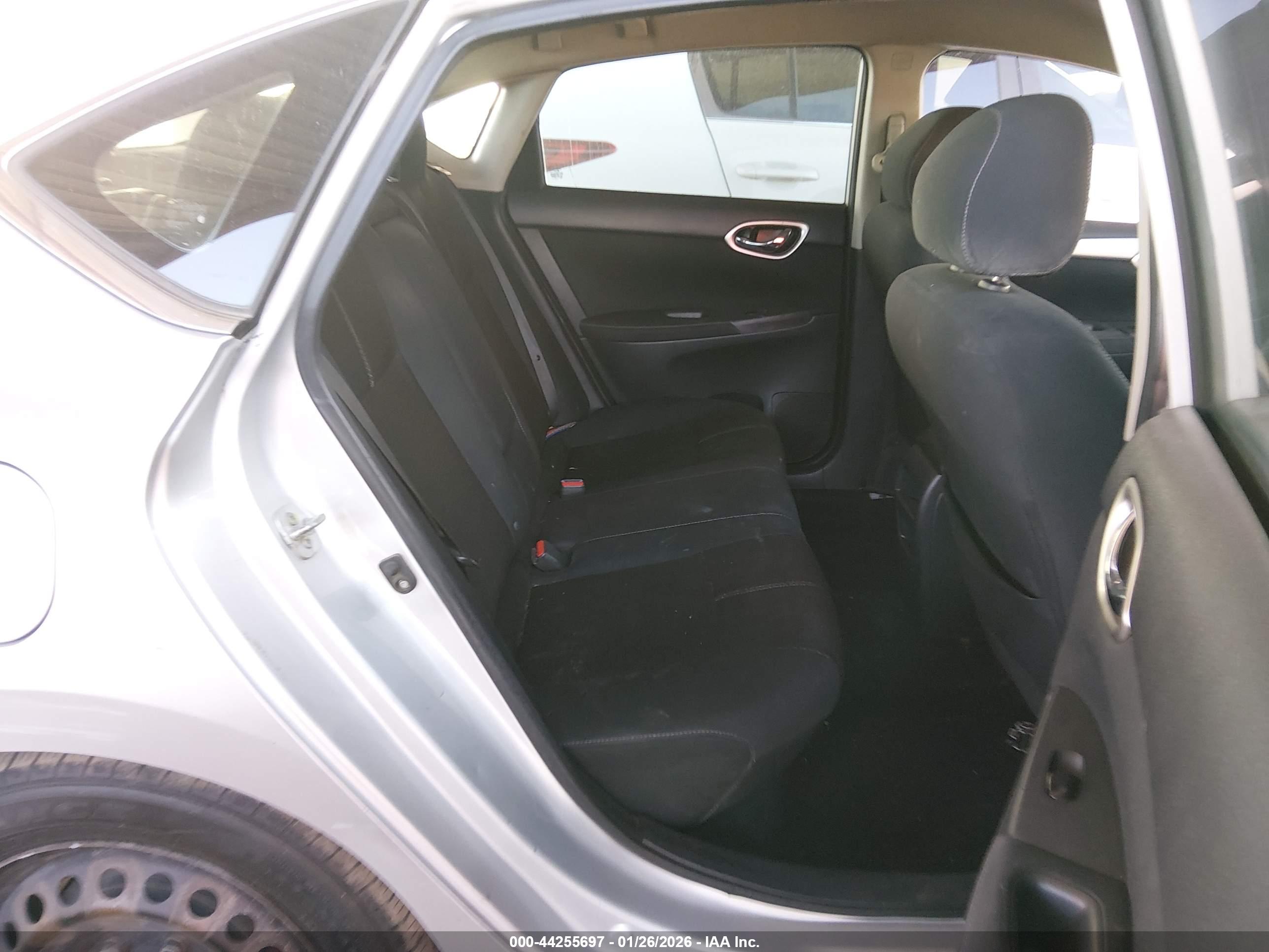 NISSAN SENTRA image 8