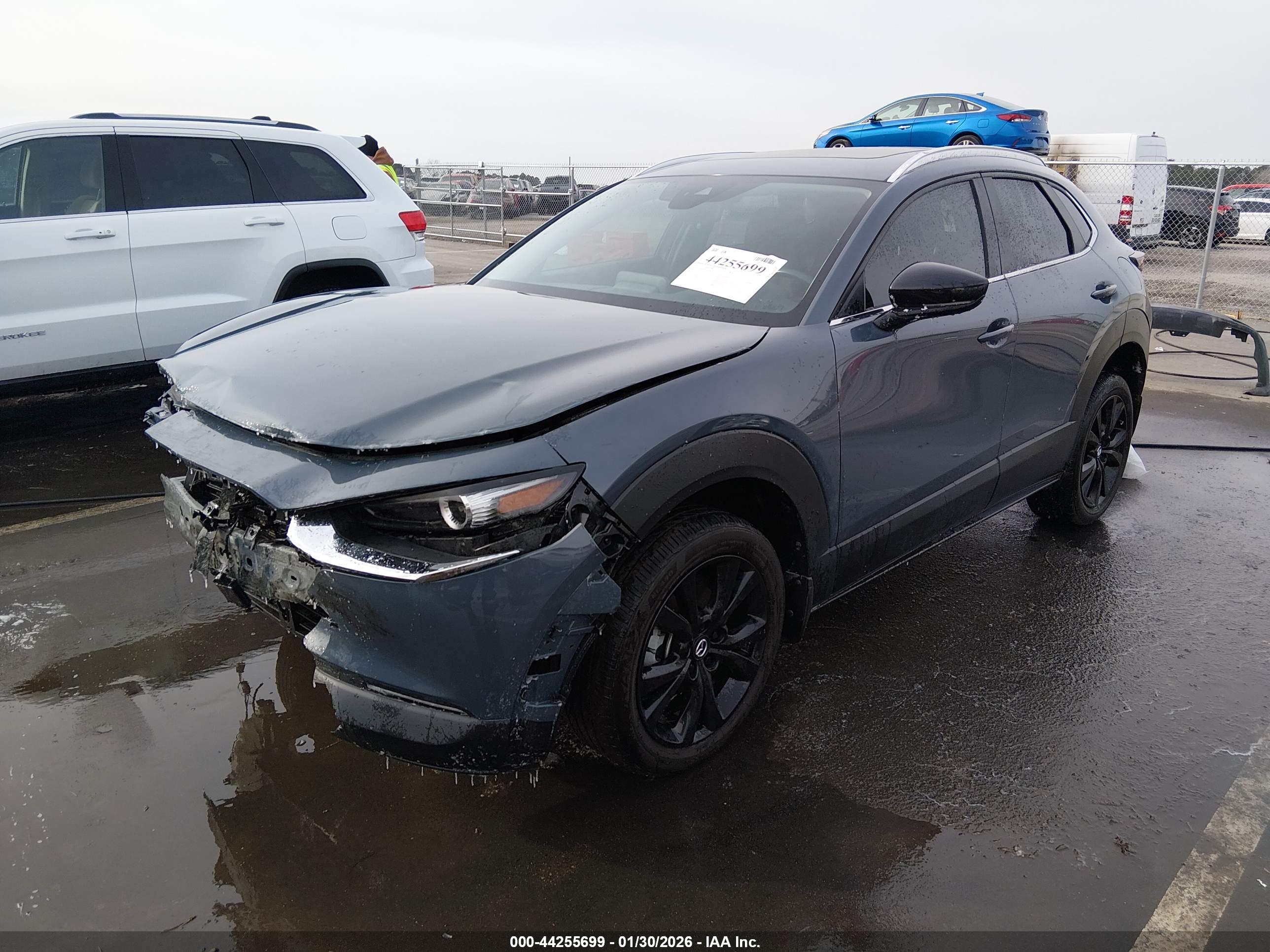 MAZDA CX-30 image 2