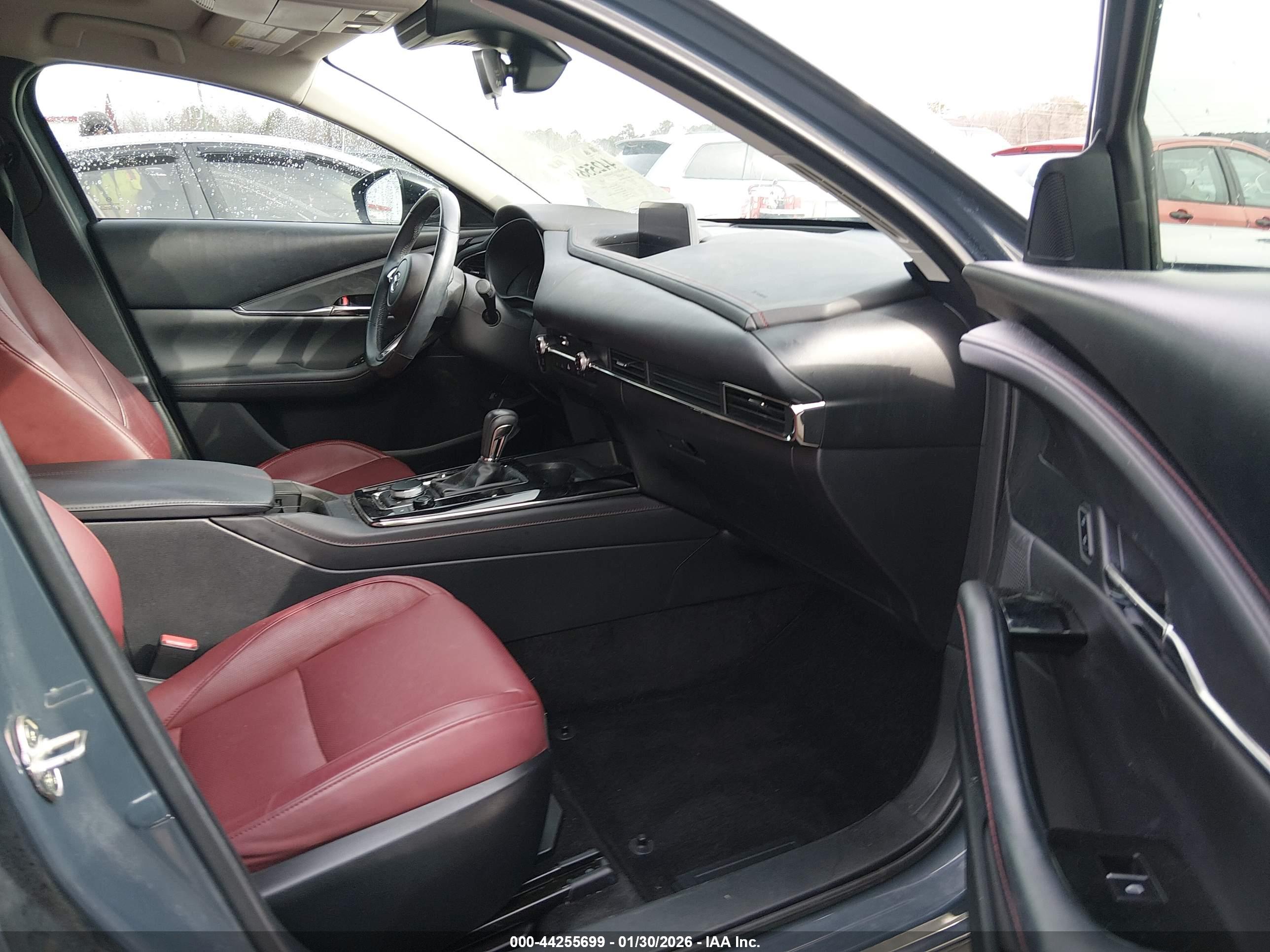 MAZDA CX-30 image 5