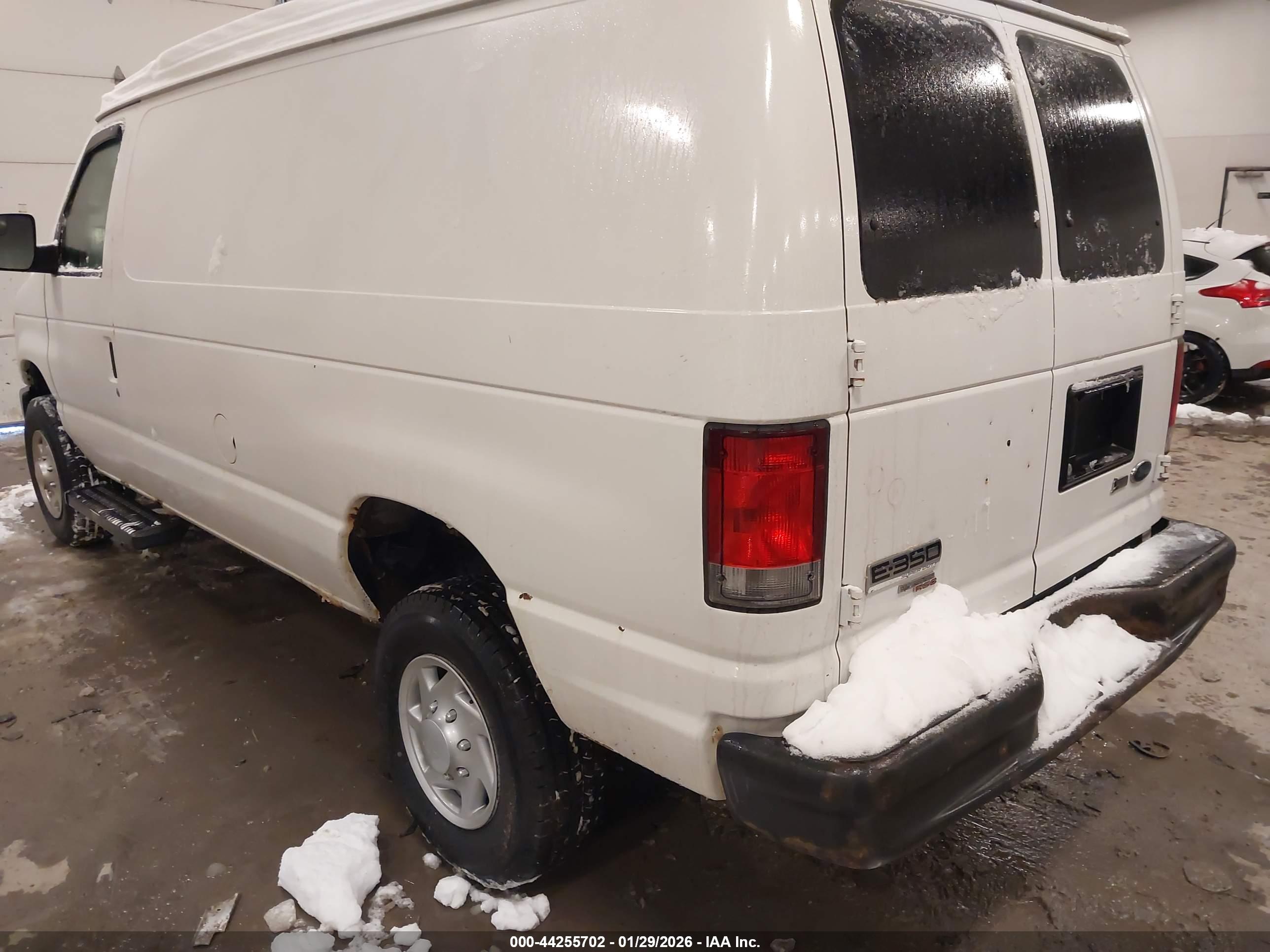 FORD E-350 image 3