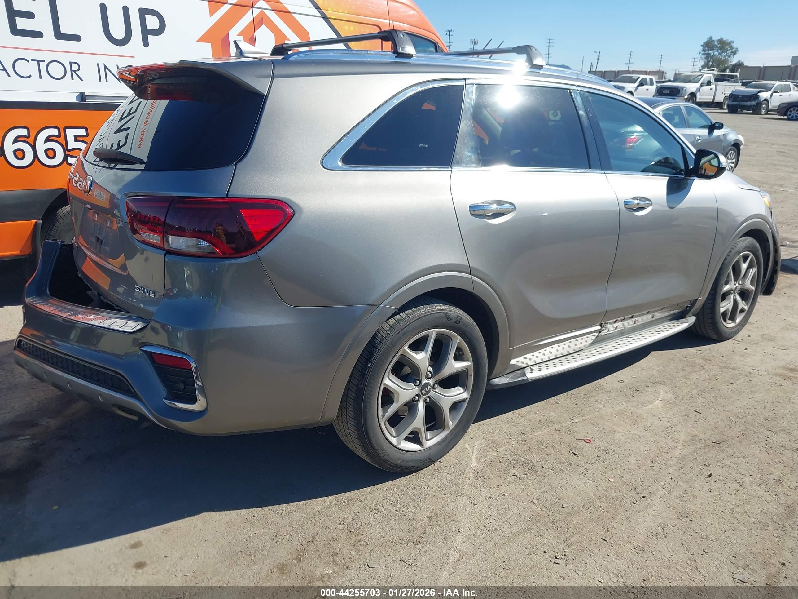 KIA SORENTO image 4