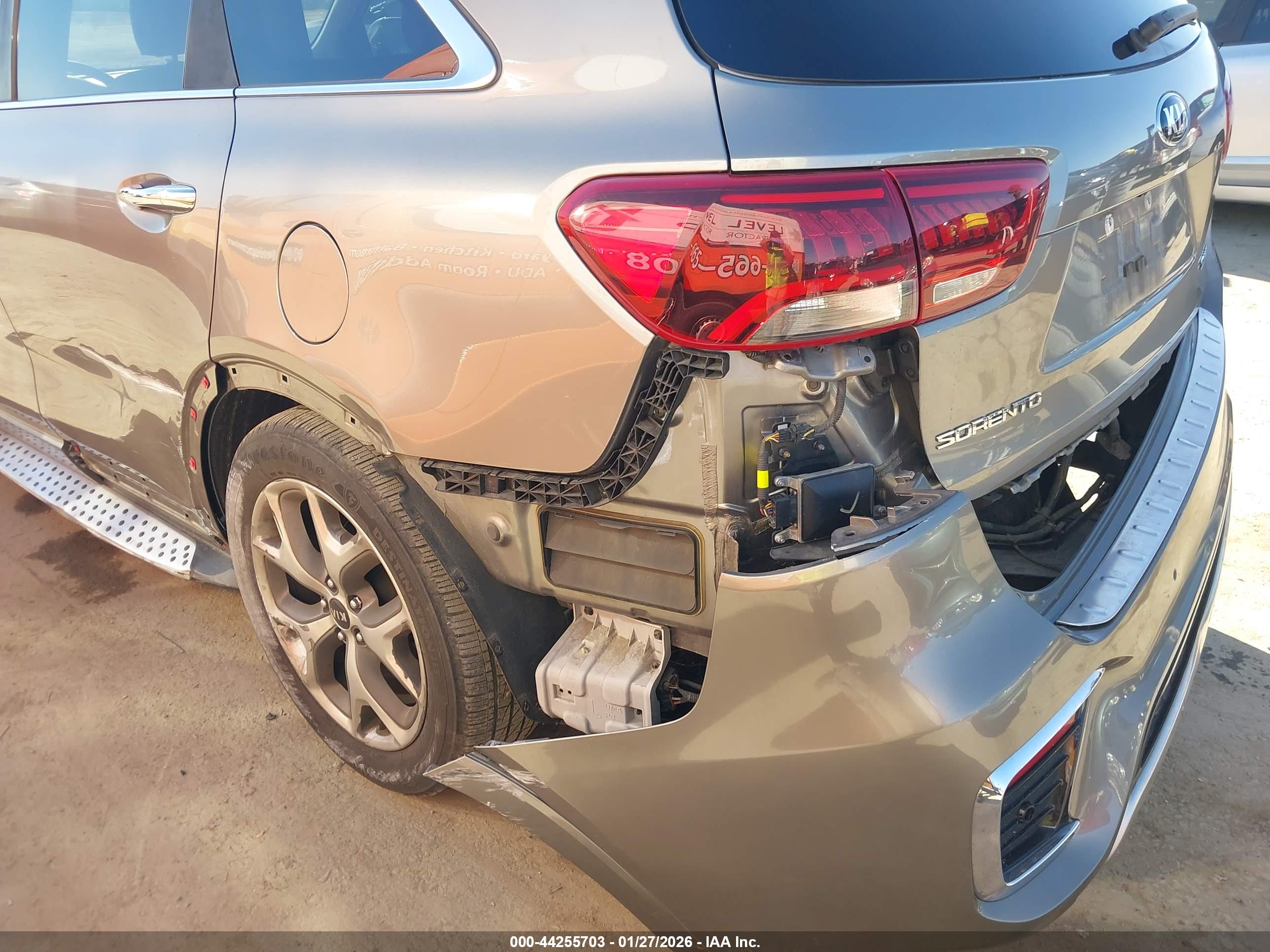 KIA SORENTO image 6