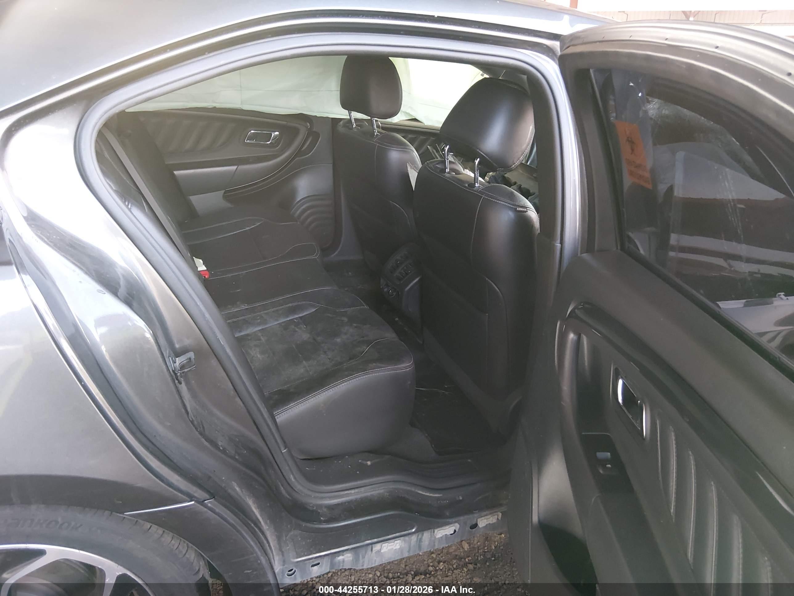 FORD TAURUS image 8