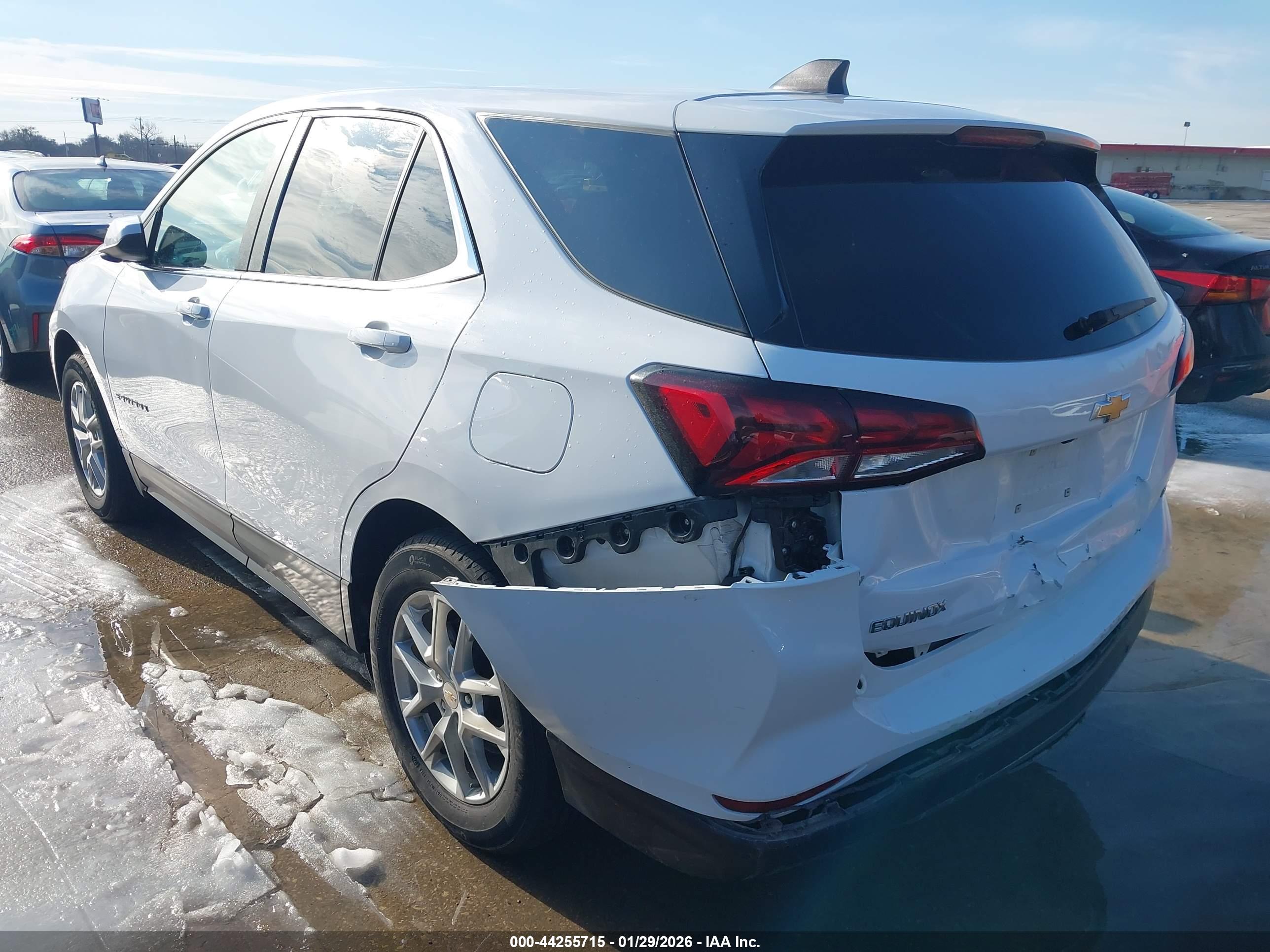 CHEVROLET EQUINOX image 3