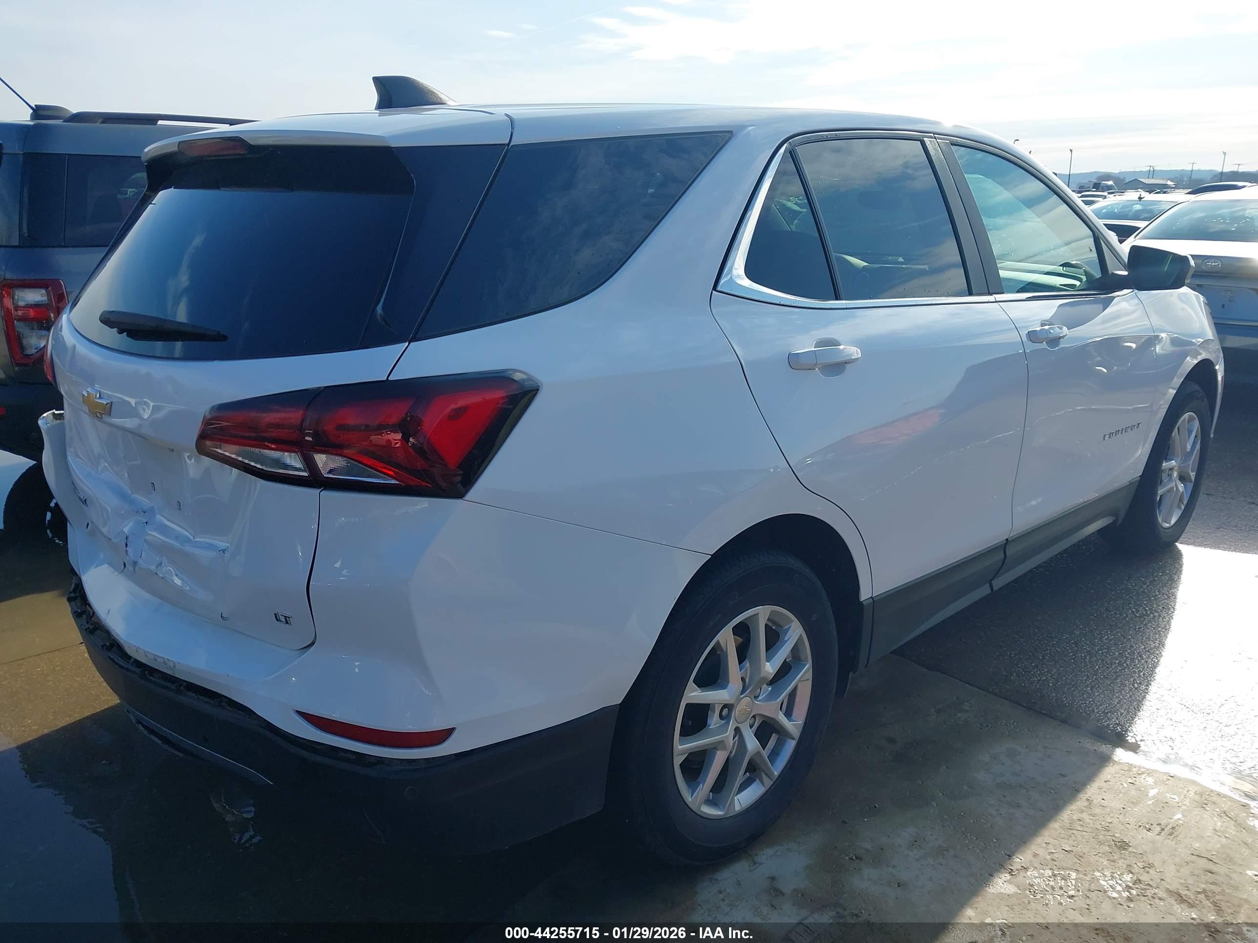 CHEVROLET EQUINOX image 4