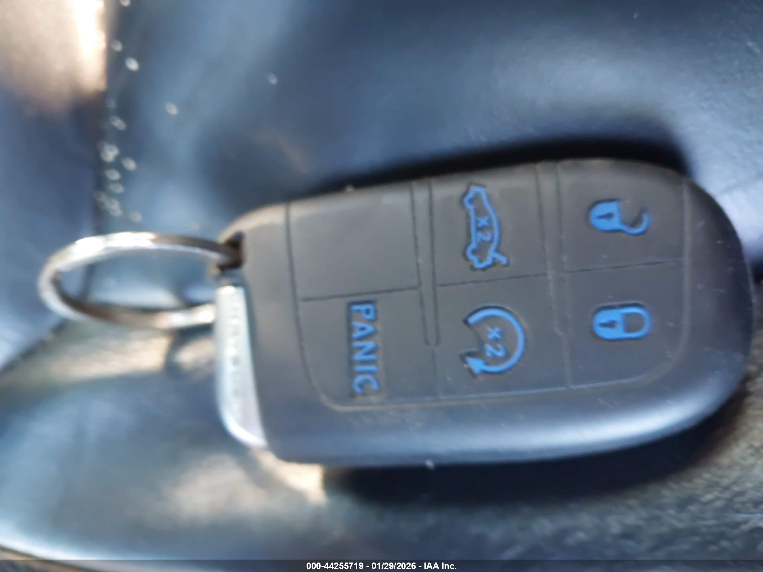 CHRYSLER 300 image 11