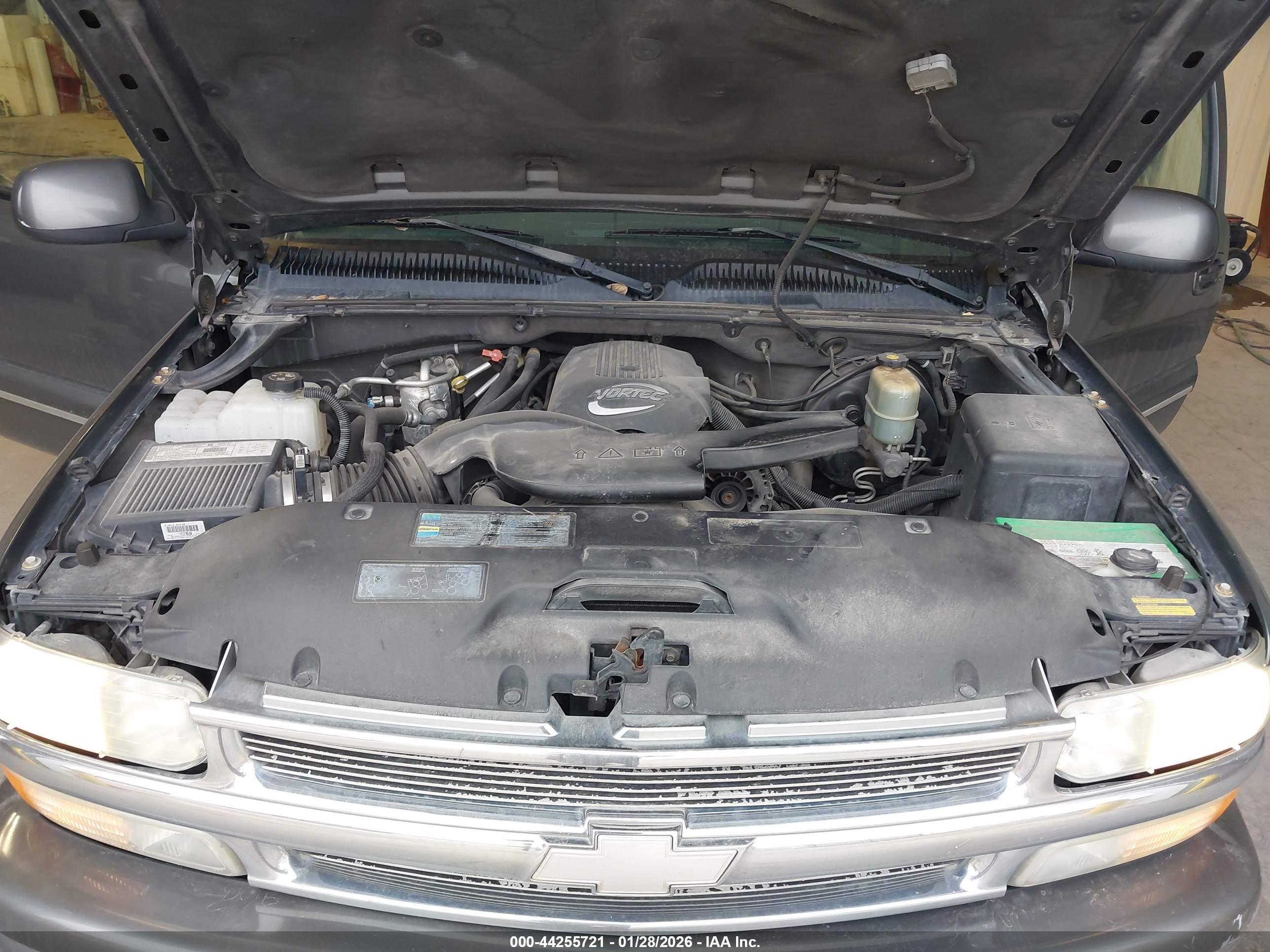 CHEVROLET TAHOE image 10