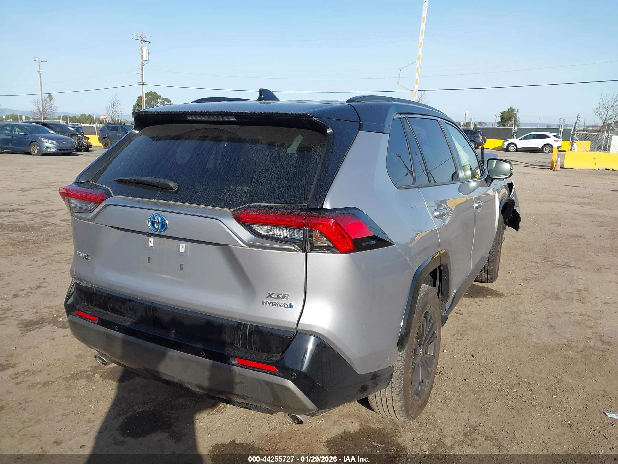 TOYOTA RAV4 image 4