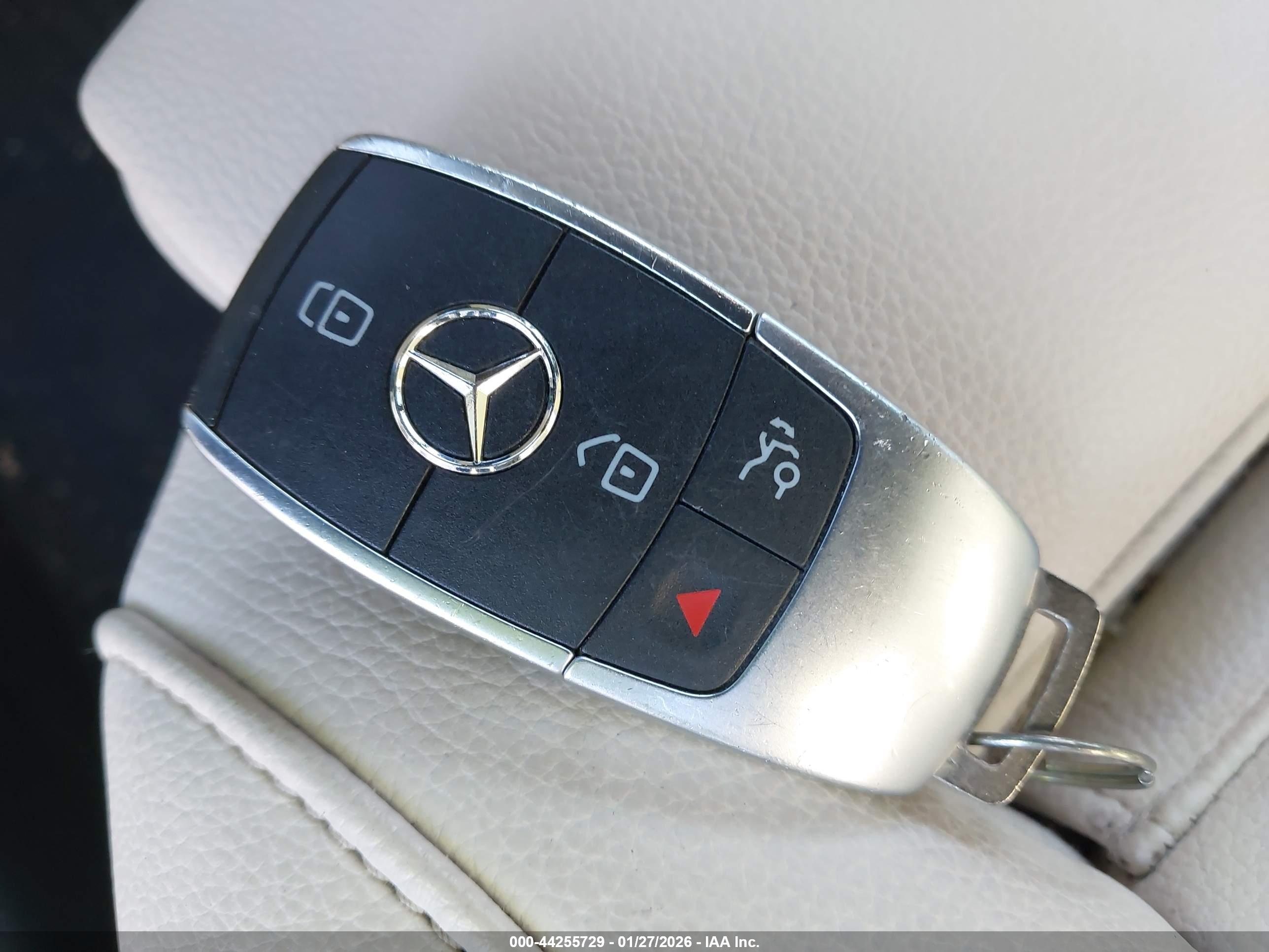 MERCEDES-BENZ A image 11