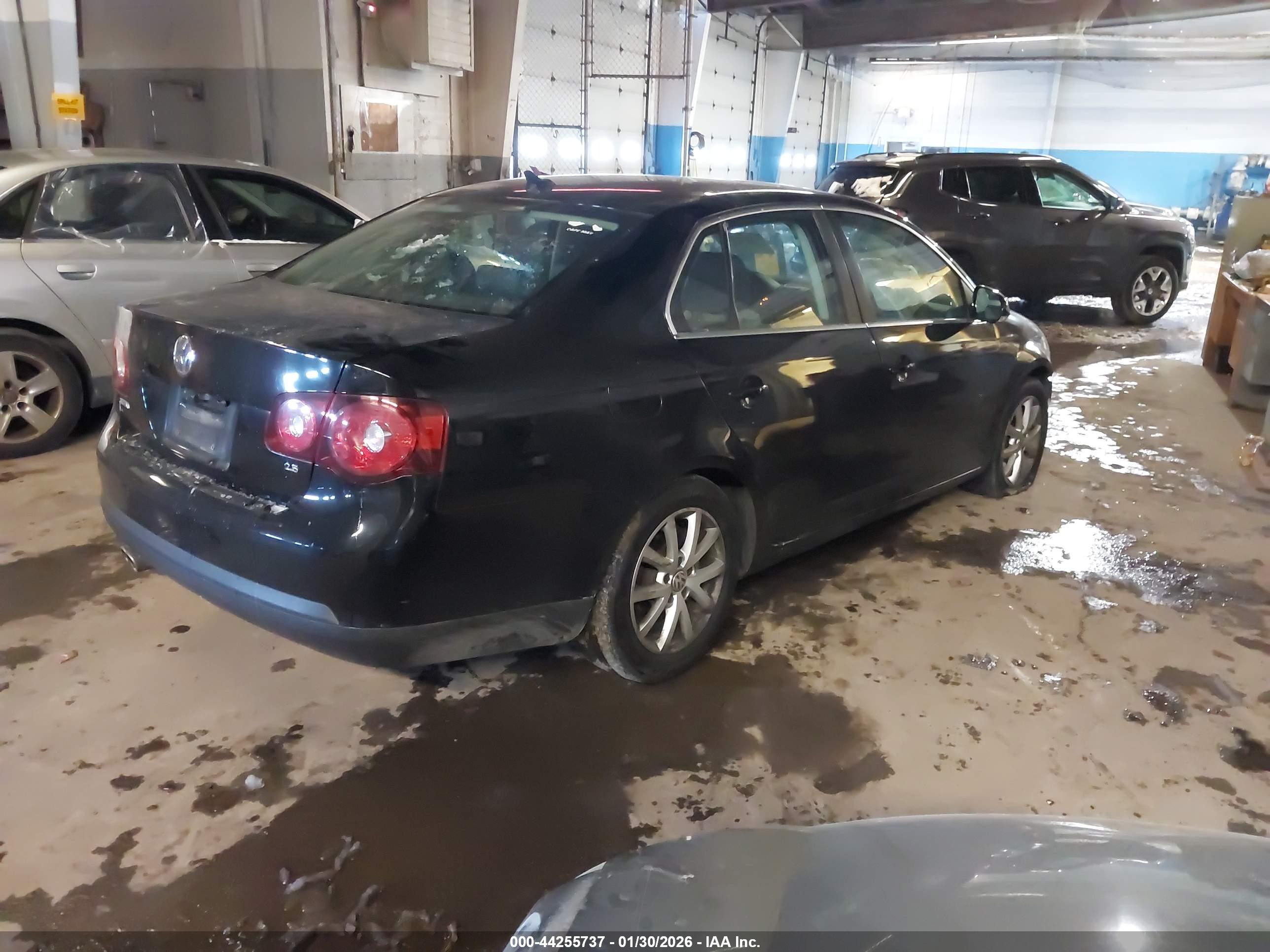 VOLKSWAGEN JETTA image 4