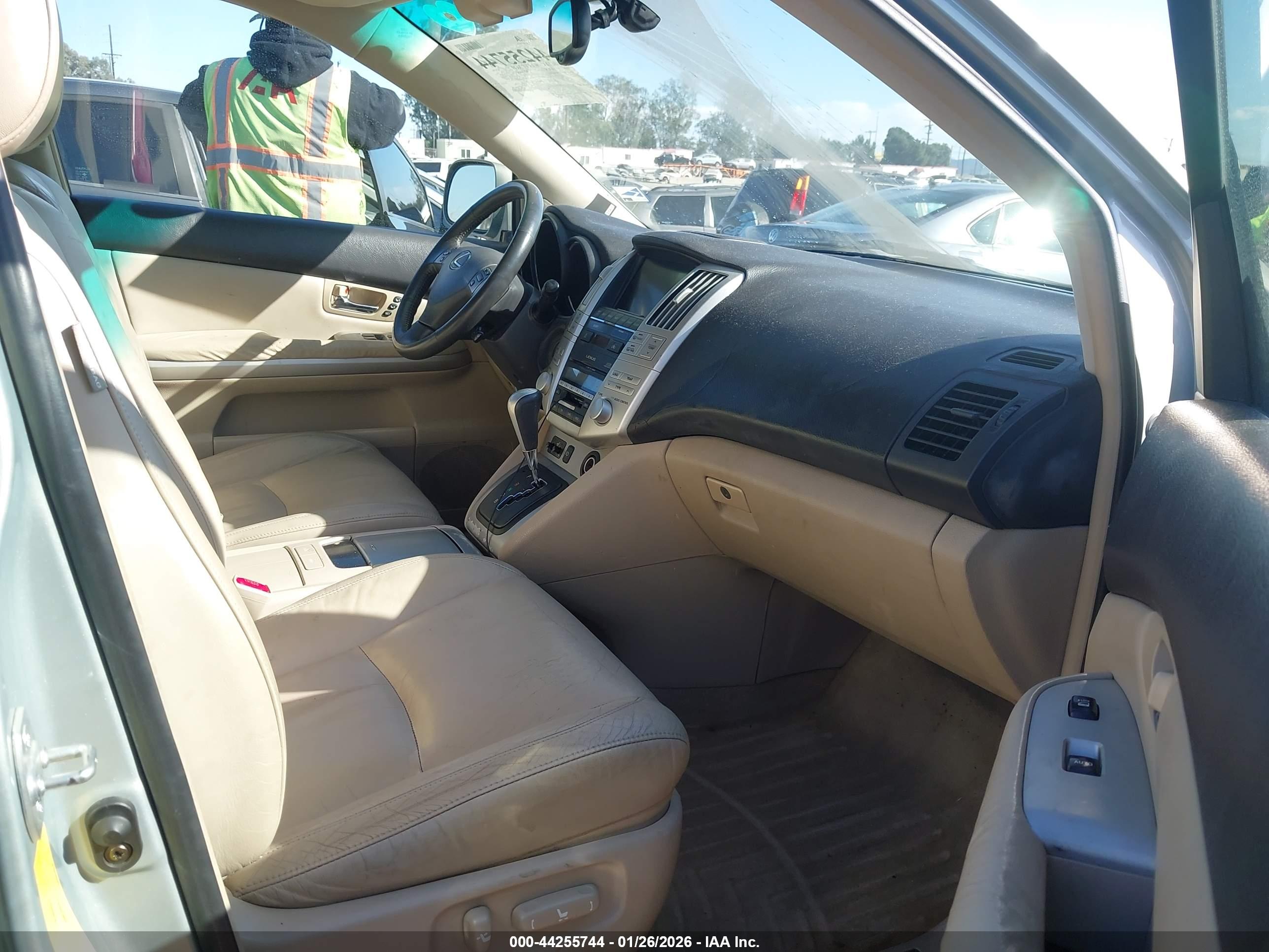 LEXUS RX image 5