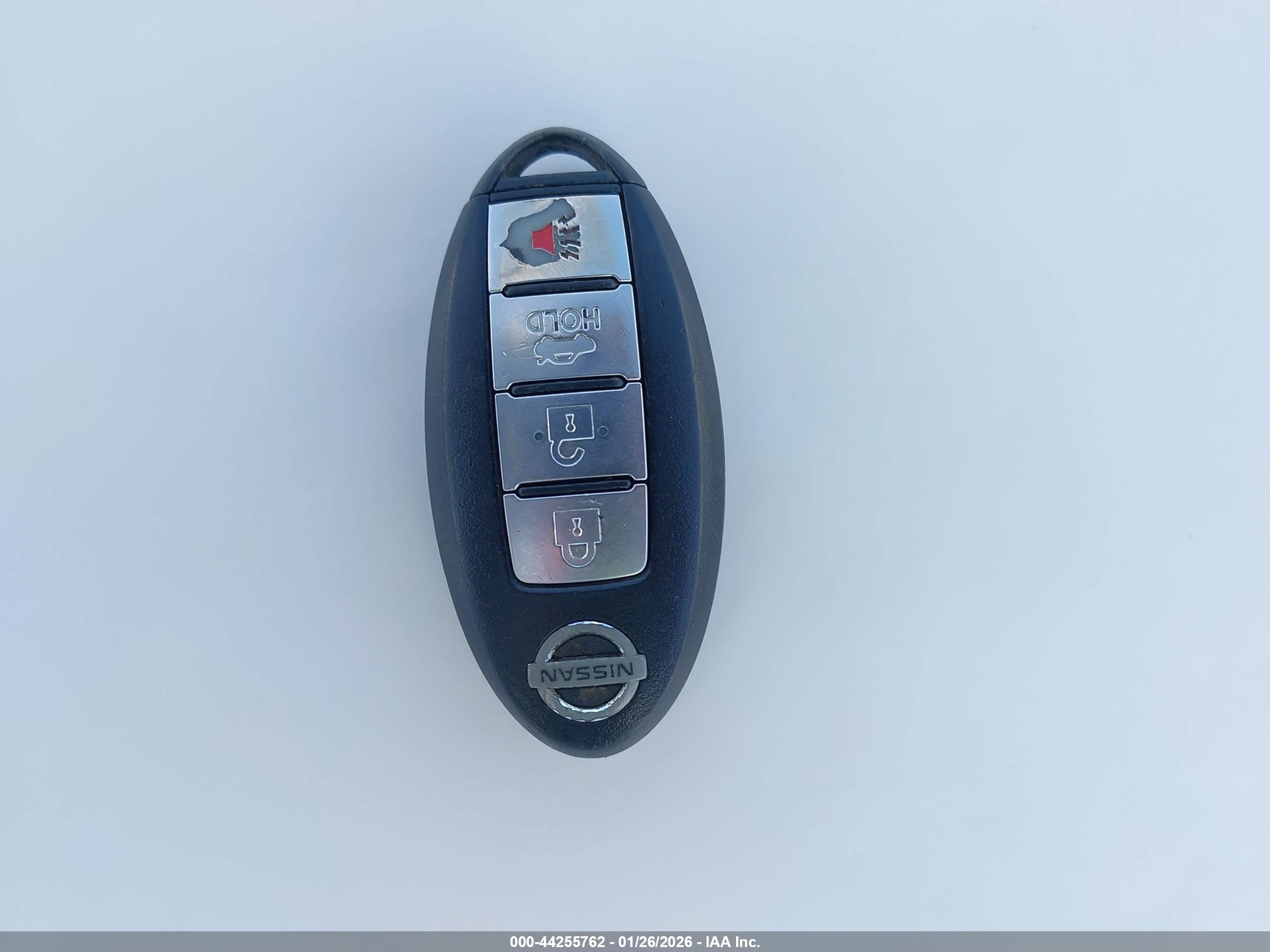 NISSAN VERSA image 11