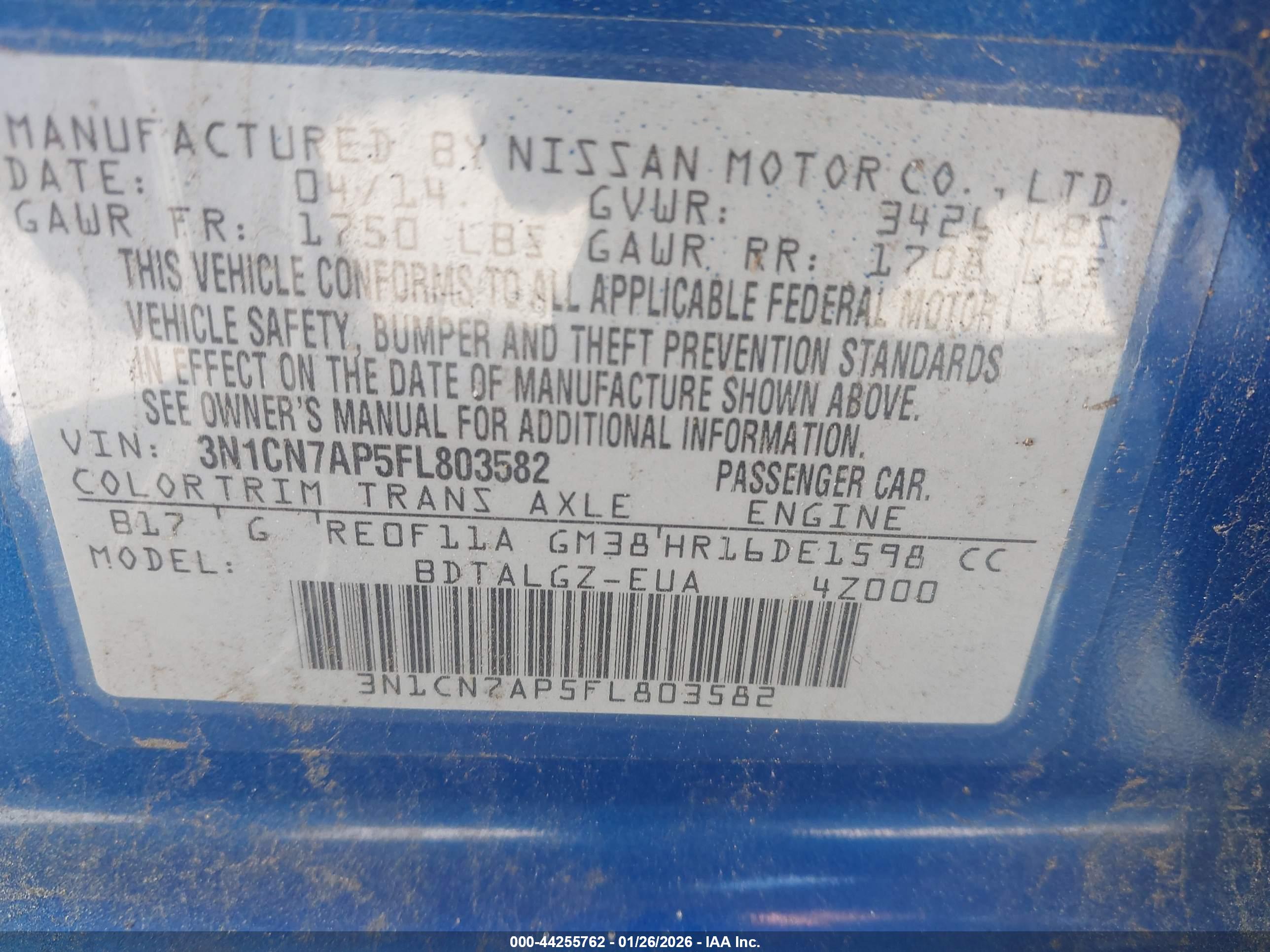 NISSAN VERSA image 9