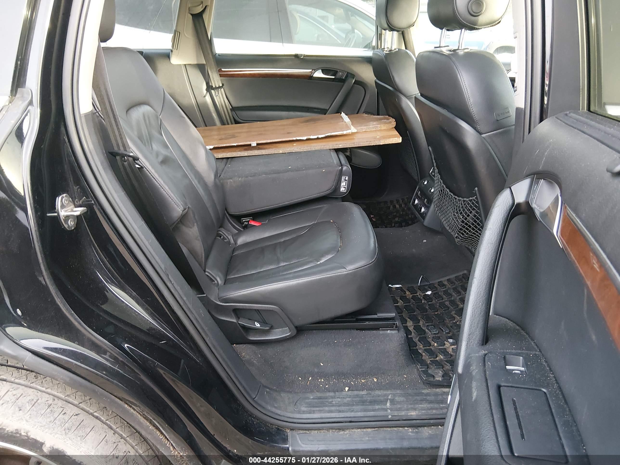 AUDI Q7 image 8