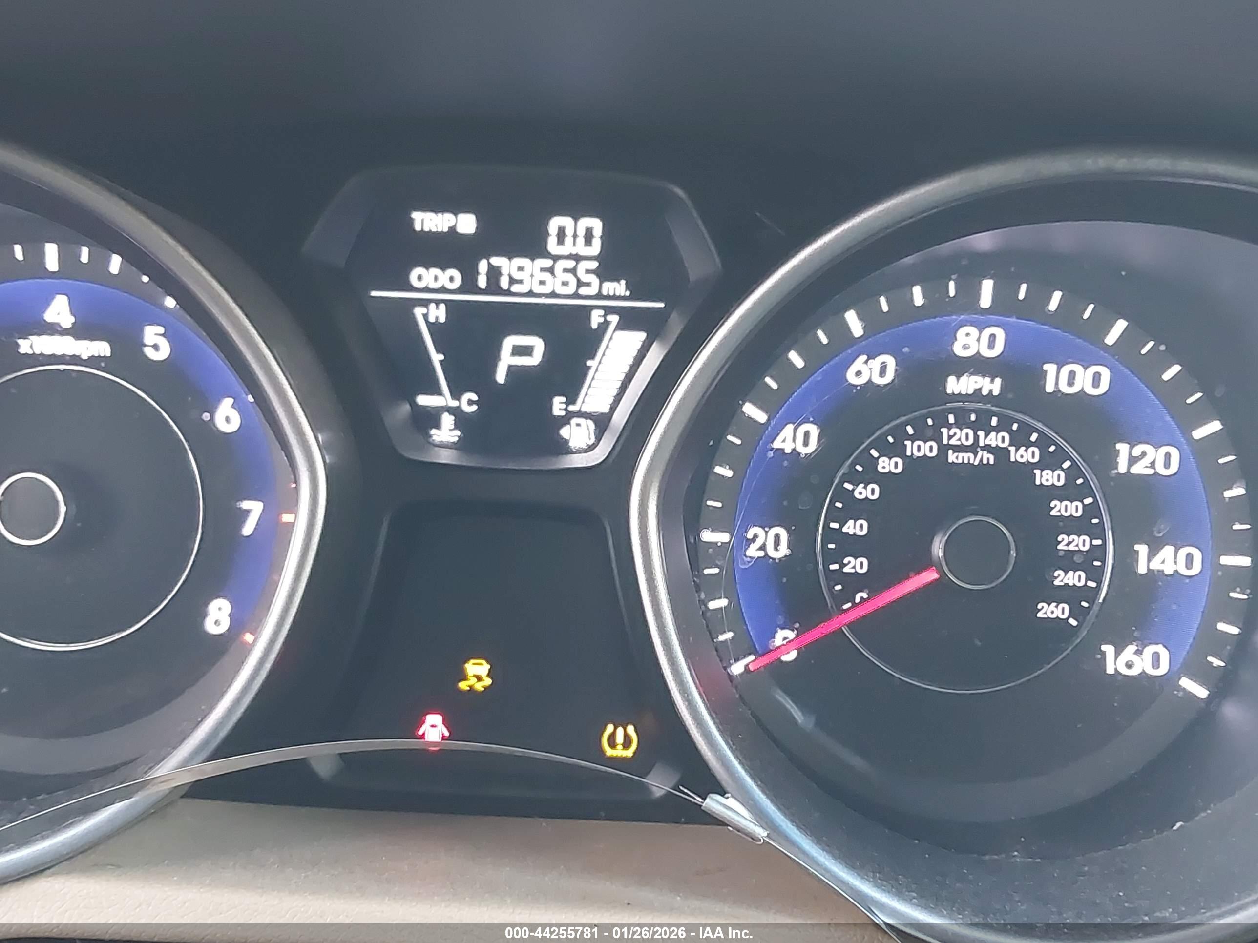 HYUNDAI ELANTRA image 7