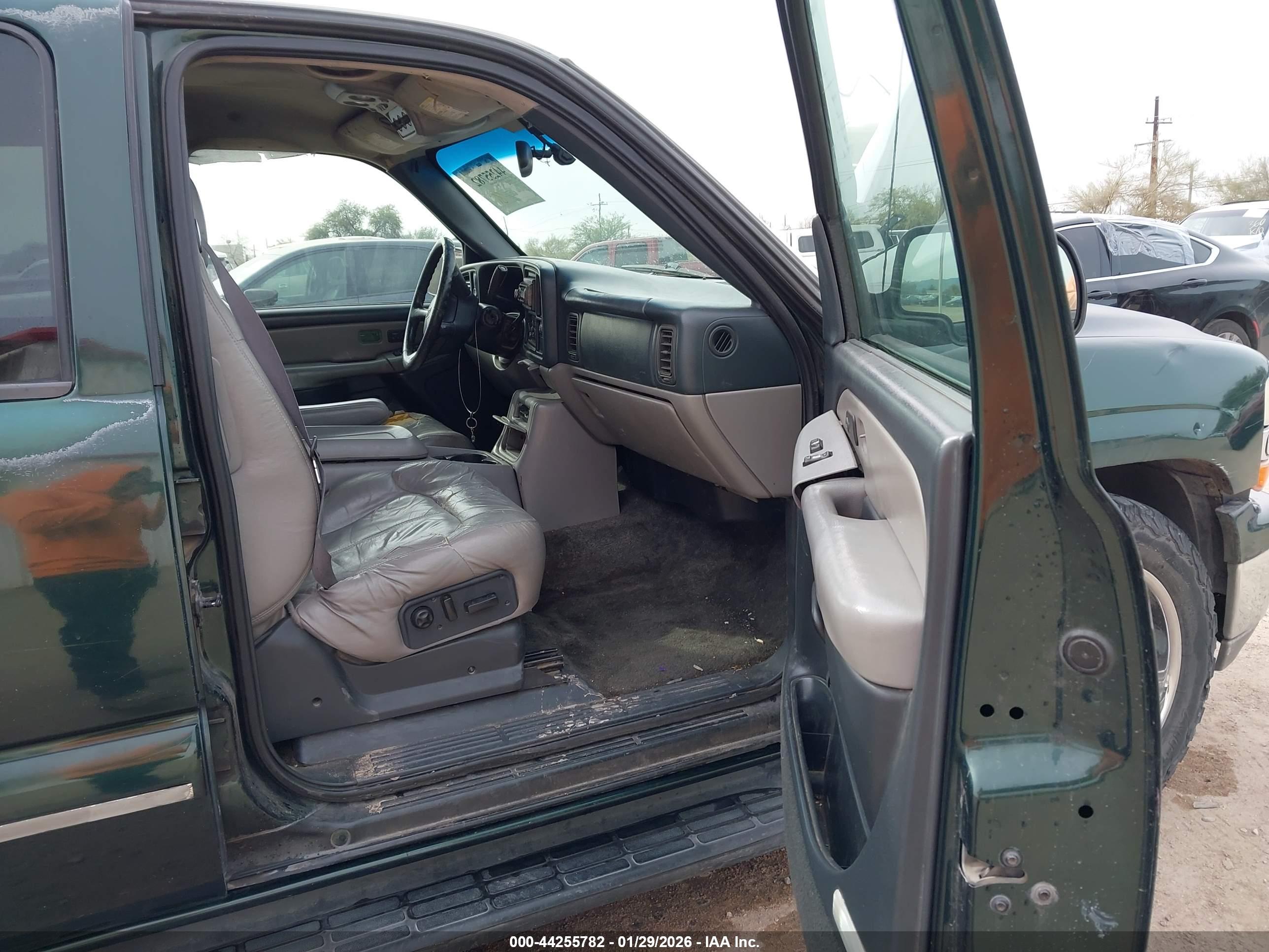 CHEVROLET TAHOE image 5