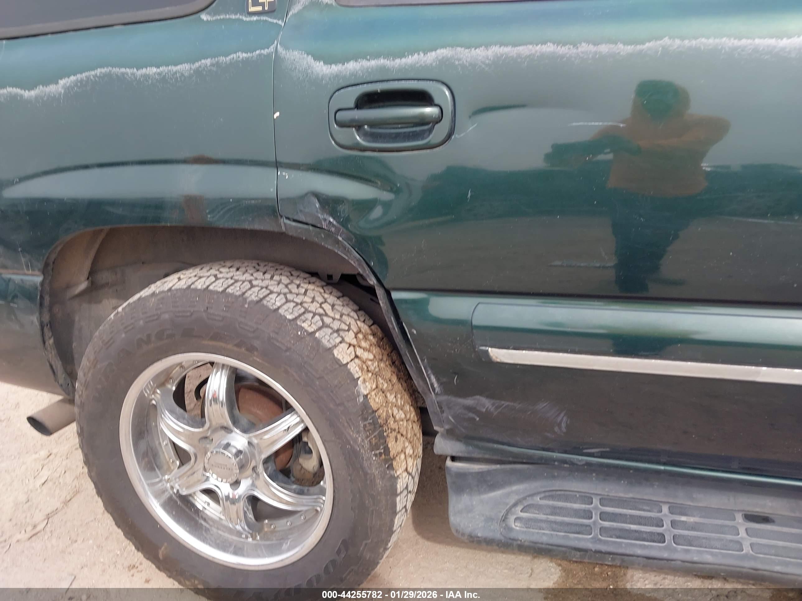 CHEVROLET TAHOE image 6