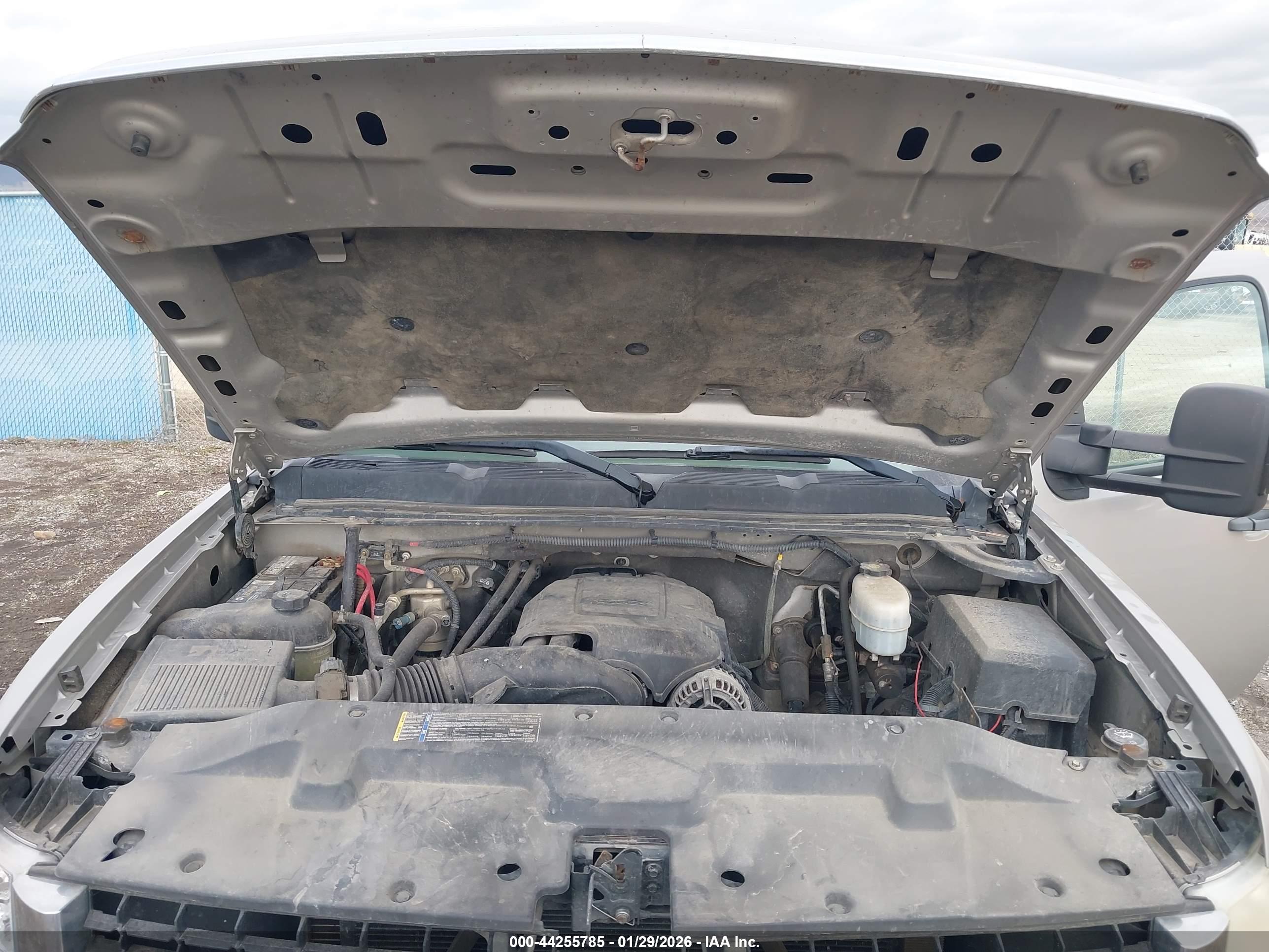 CHEVROLET SILVERADO image 10