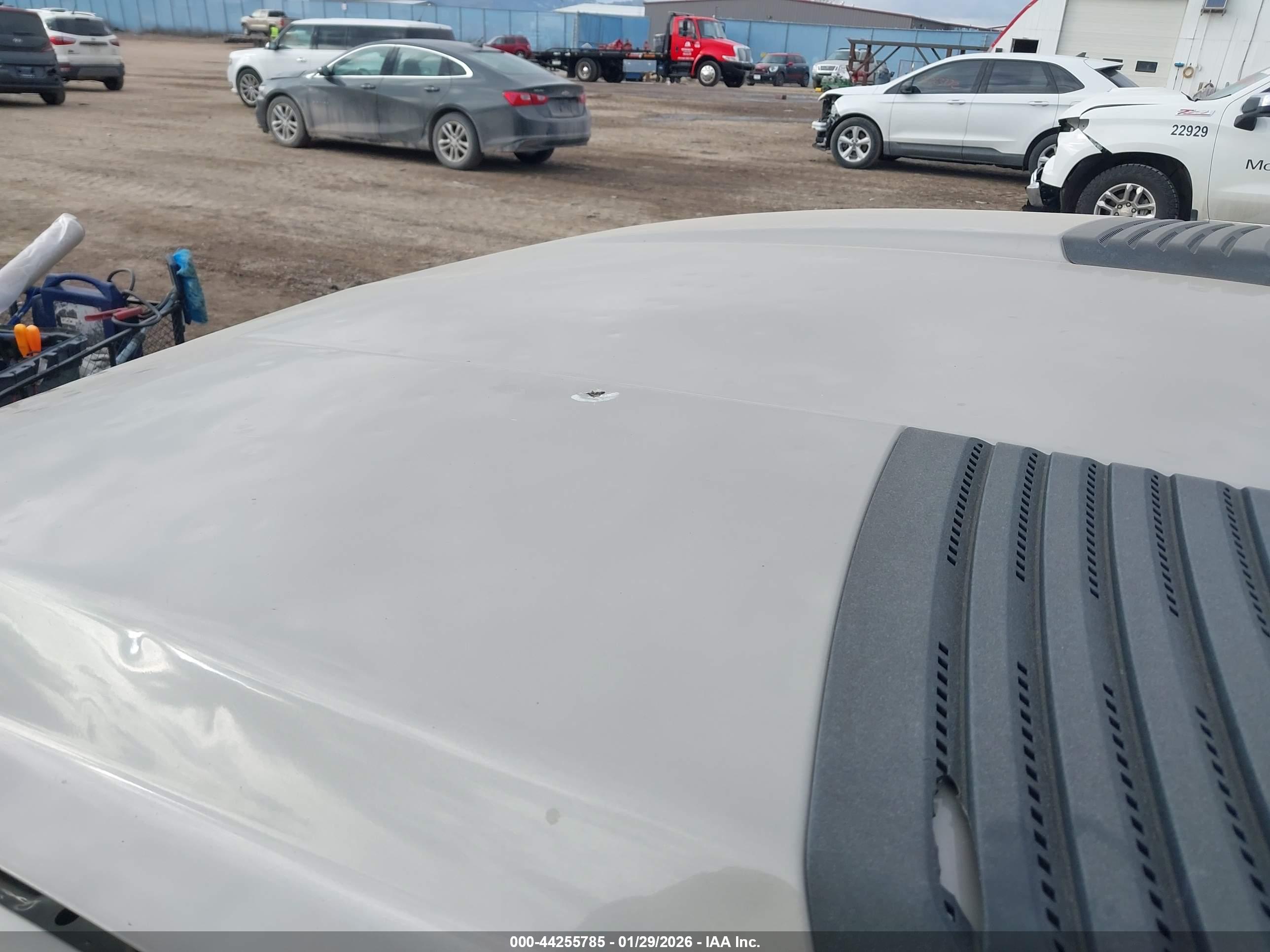 CHEVROLET SILVERADO image 6
