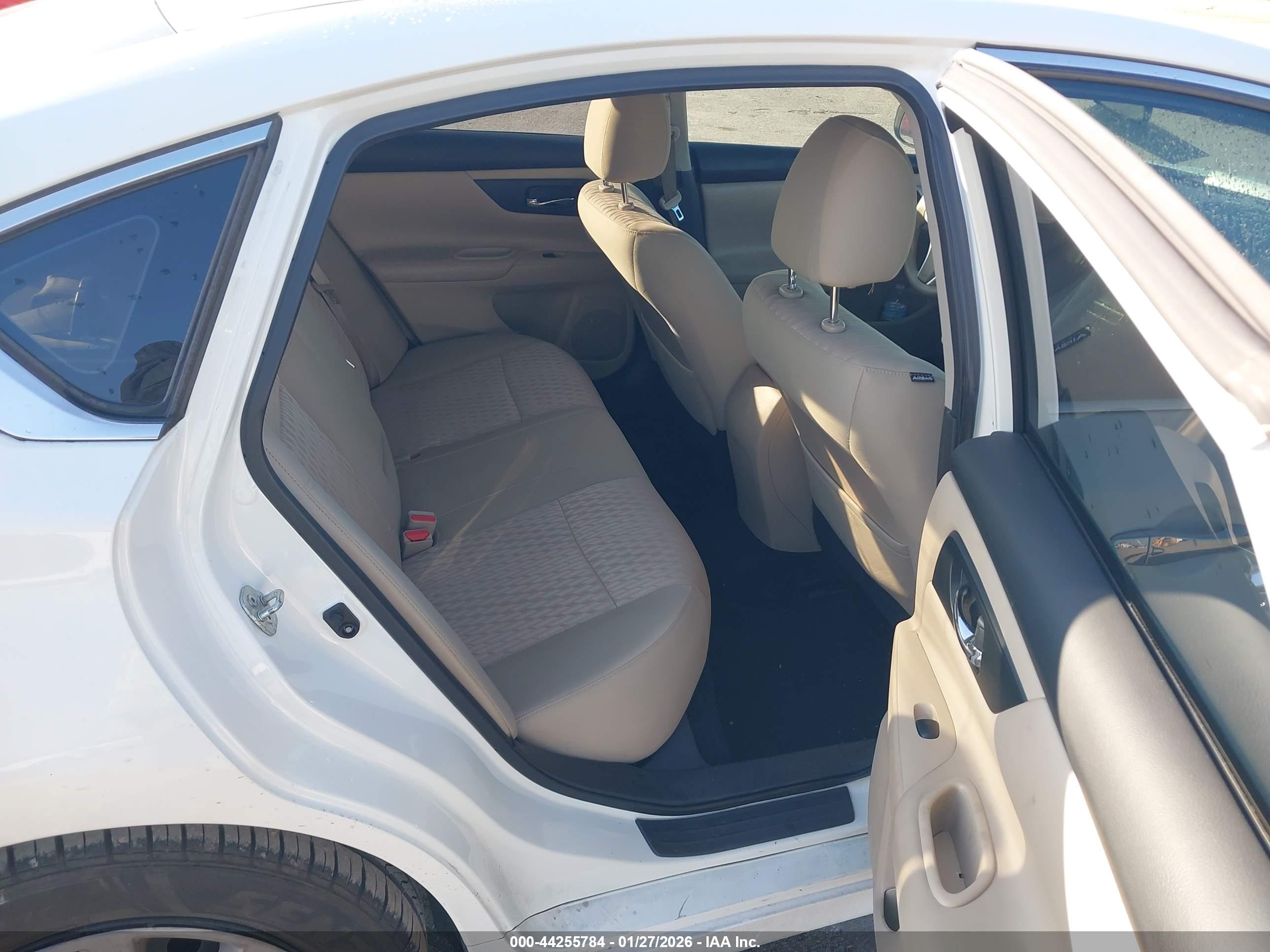 NISSAN ALTIMA image 8