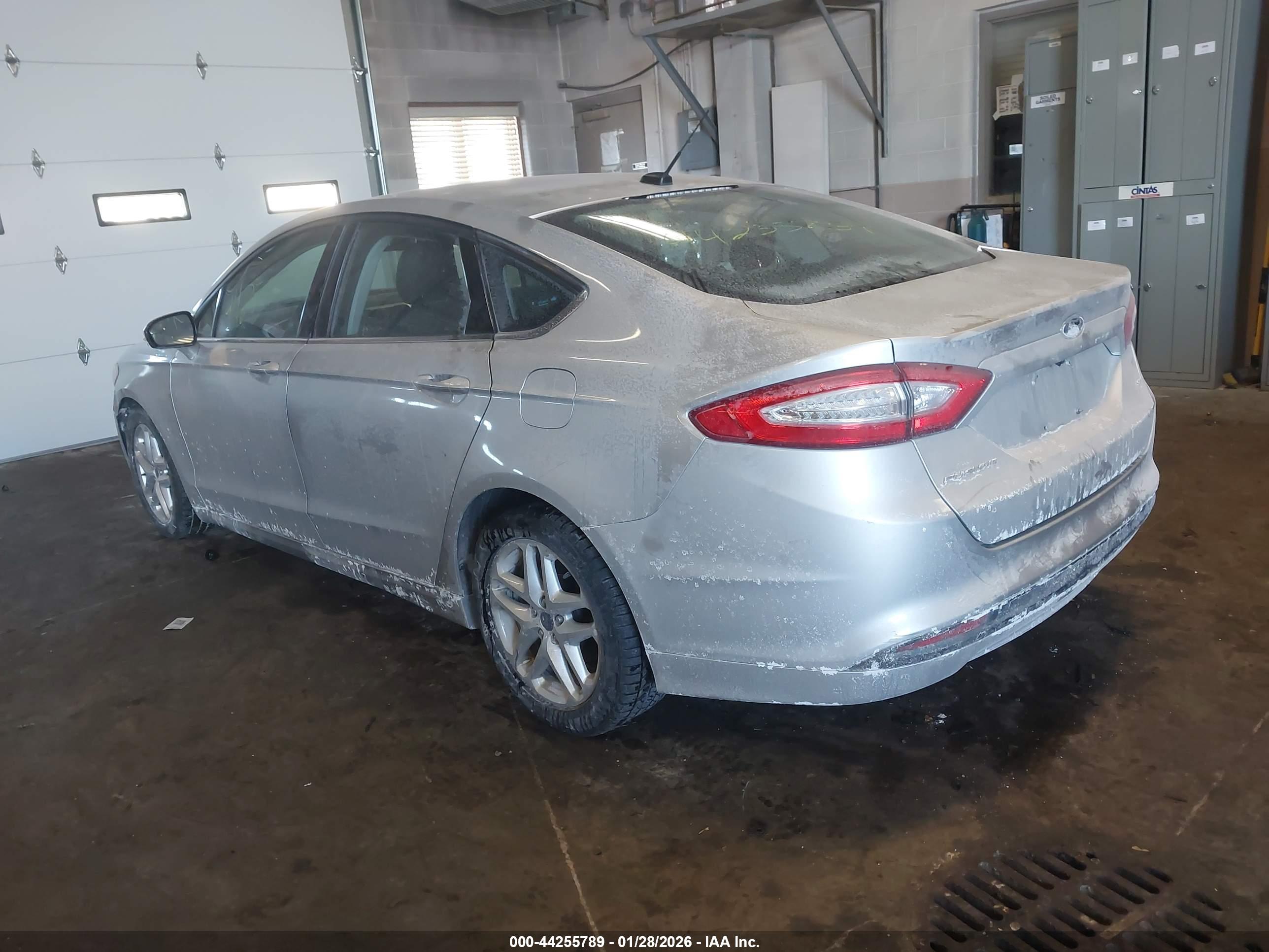 FORD FUSION image 3