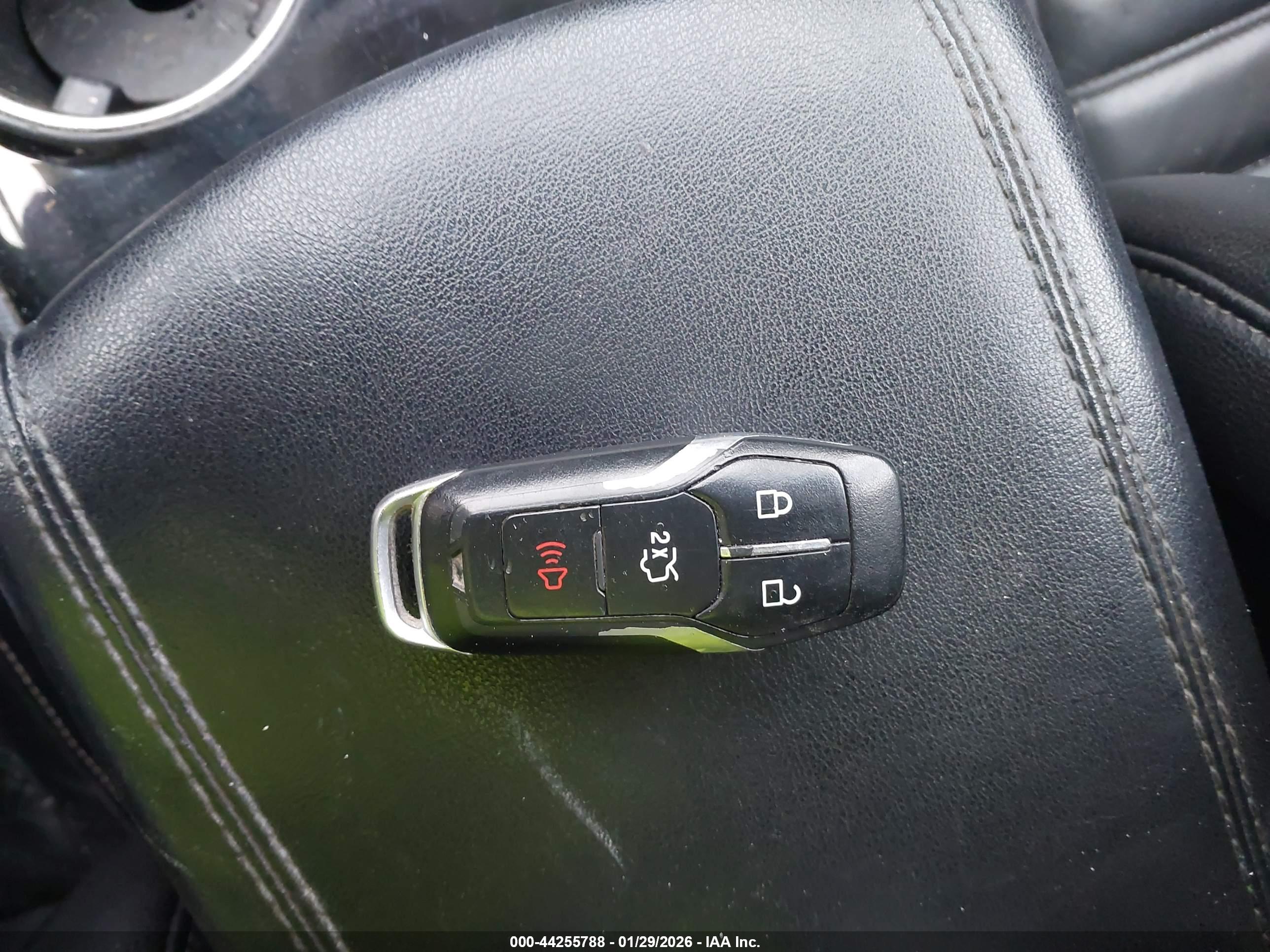 FORD EDGE image 11